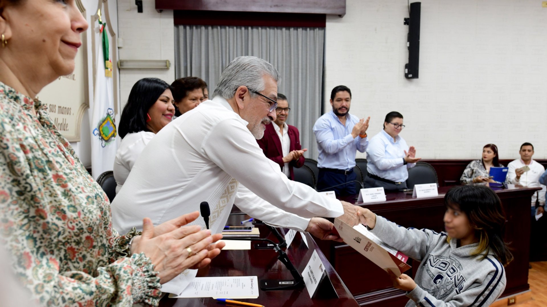 Con educación, se transforma la vida de las y los xalapeños
