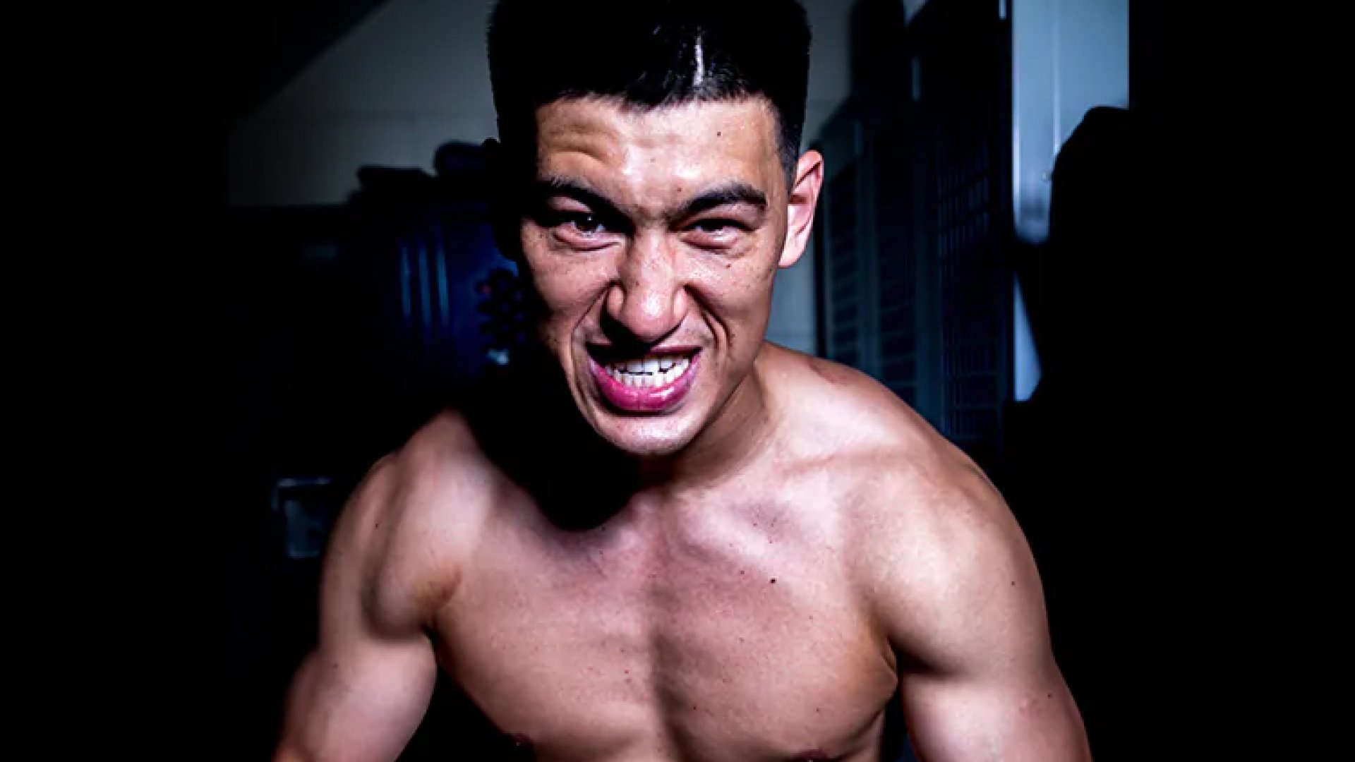 Dmitry Bivol derrota a Artur Beterbiev y se corona como indiscutido de los semipesados