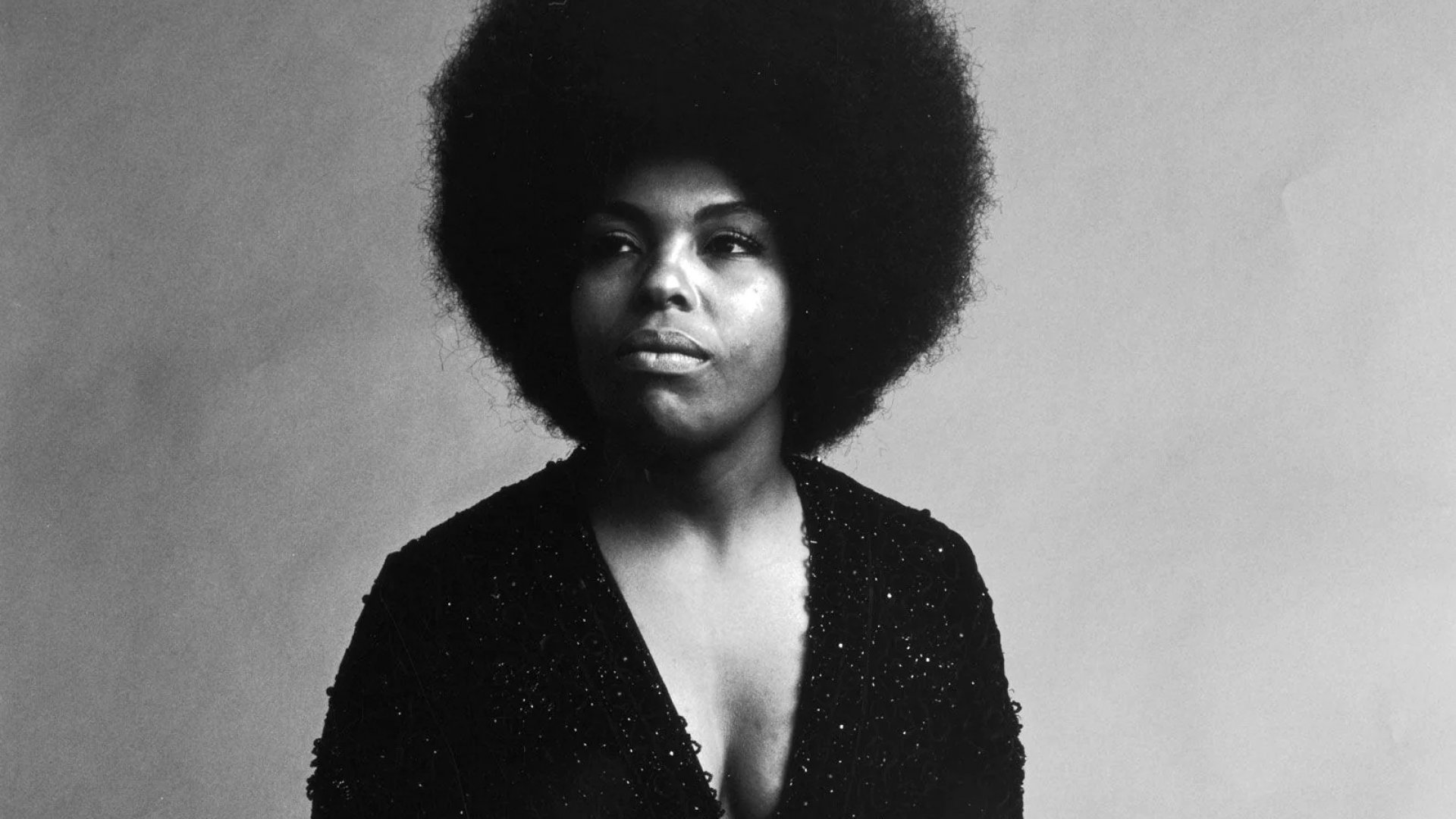 Gracias por darnos “Killing Me Softly”: Muere Roberta Flack, ícono del R&B, a los 88 años