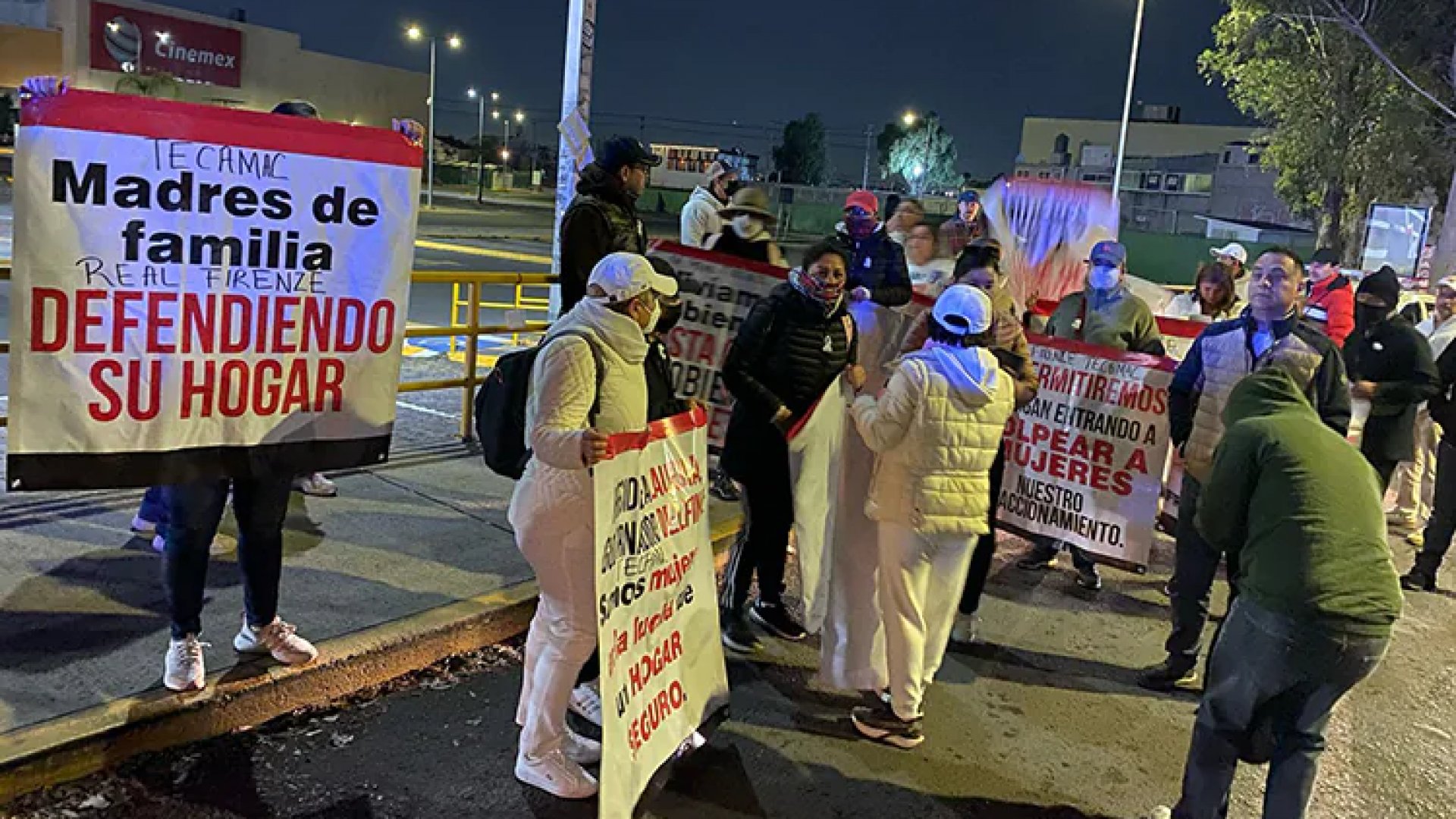 Ojo de Agua: Protestan y bloquean la autopista México-Pachuca por falta de agua y seguridad