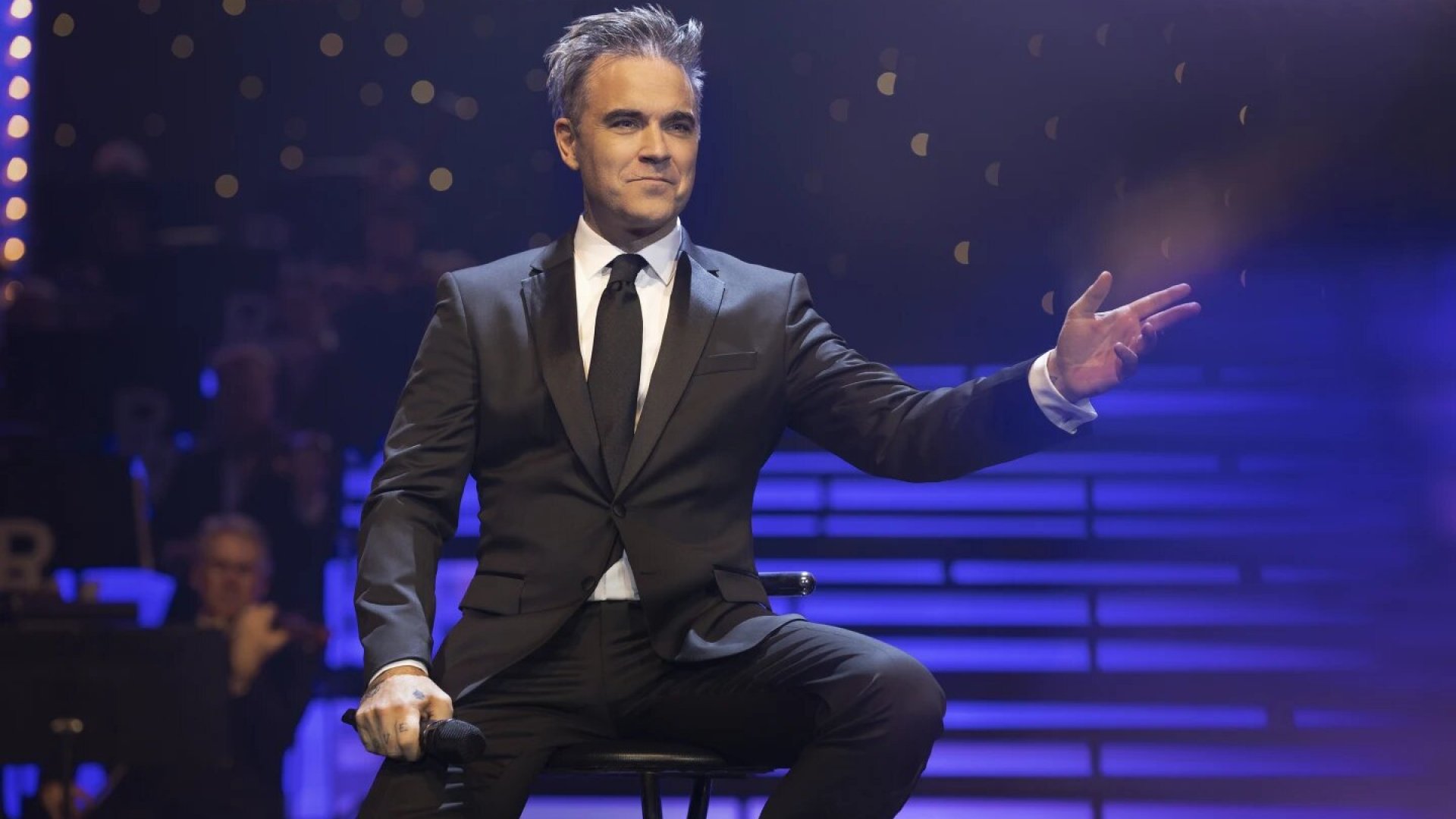 Robbie Williams se reinventa como un chimpancé en su biopic surrealista «Better Man»