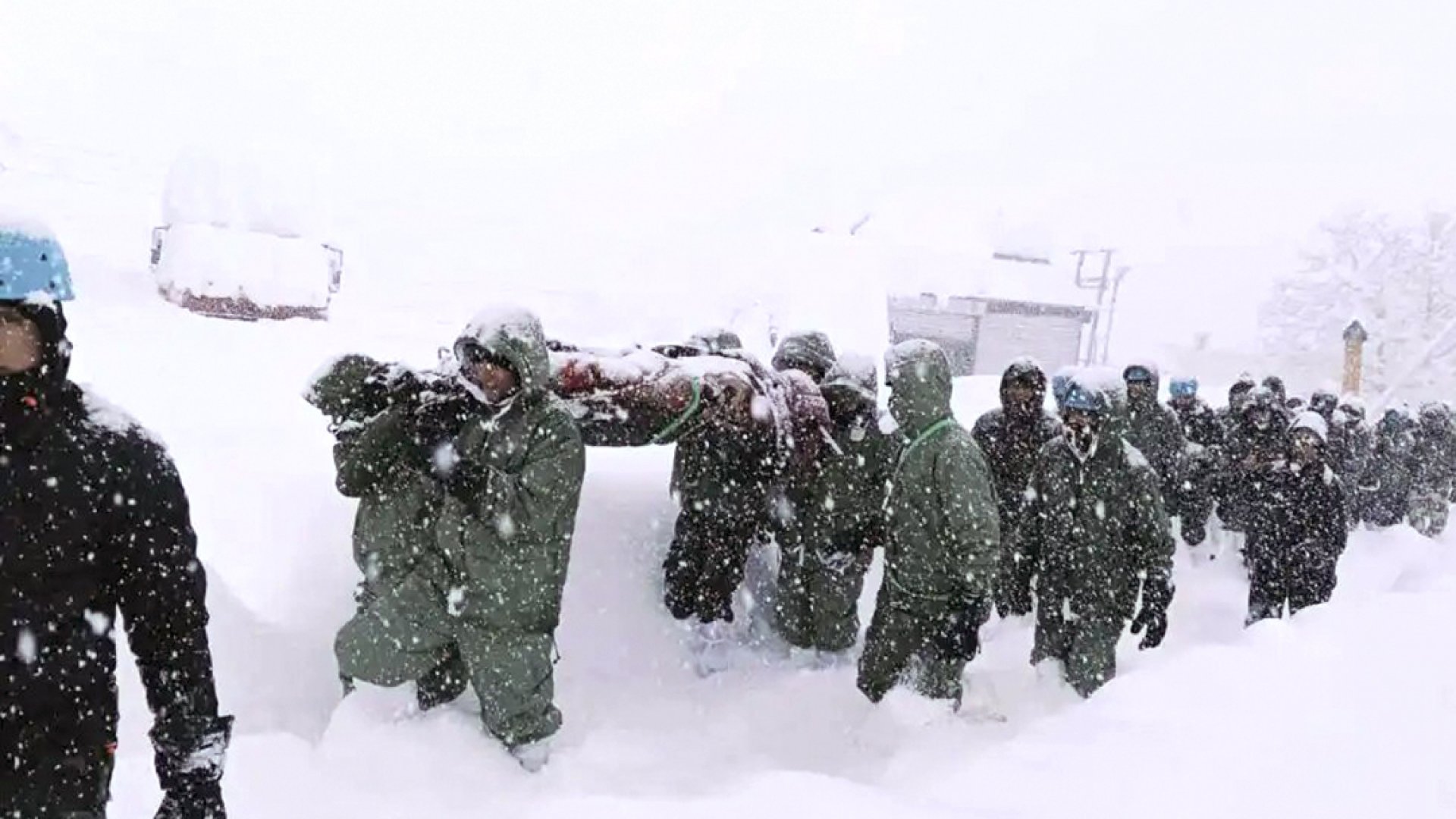 Avalancha en el Himalaya deja al menos 41 desaparecidos en India
