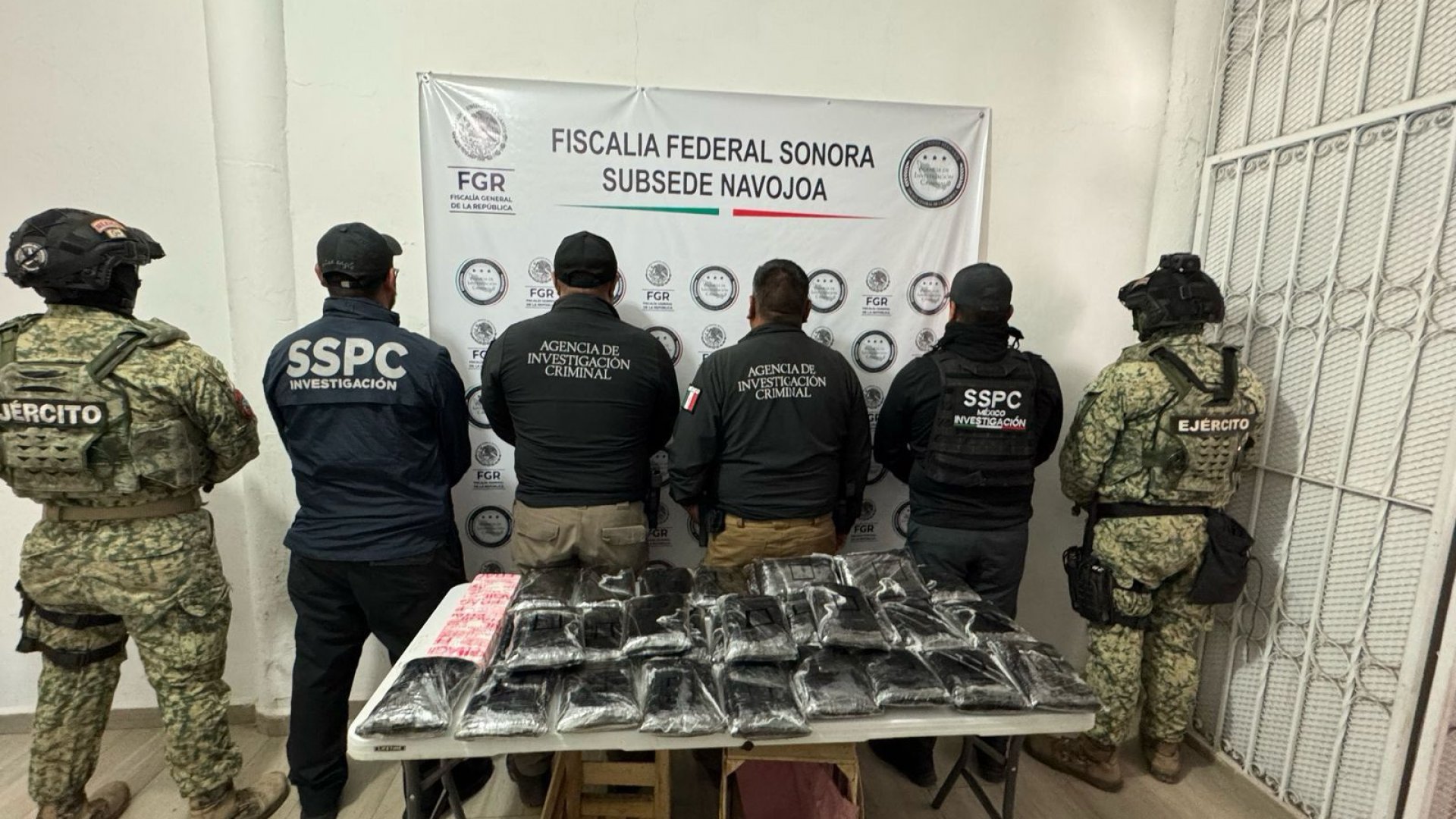 Detienen a un hombre que ocultaba fentanilo en un cargamento de nopales