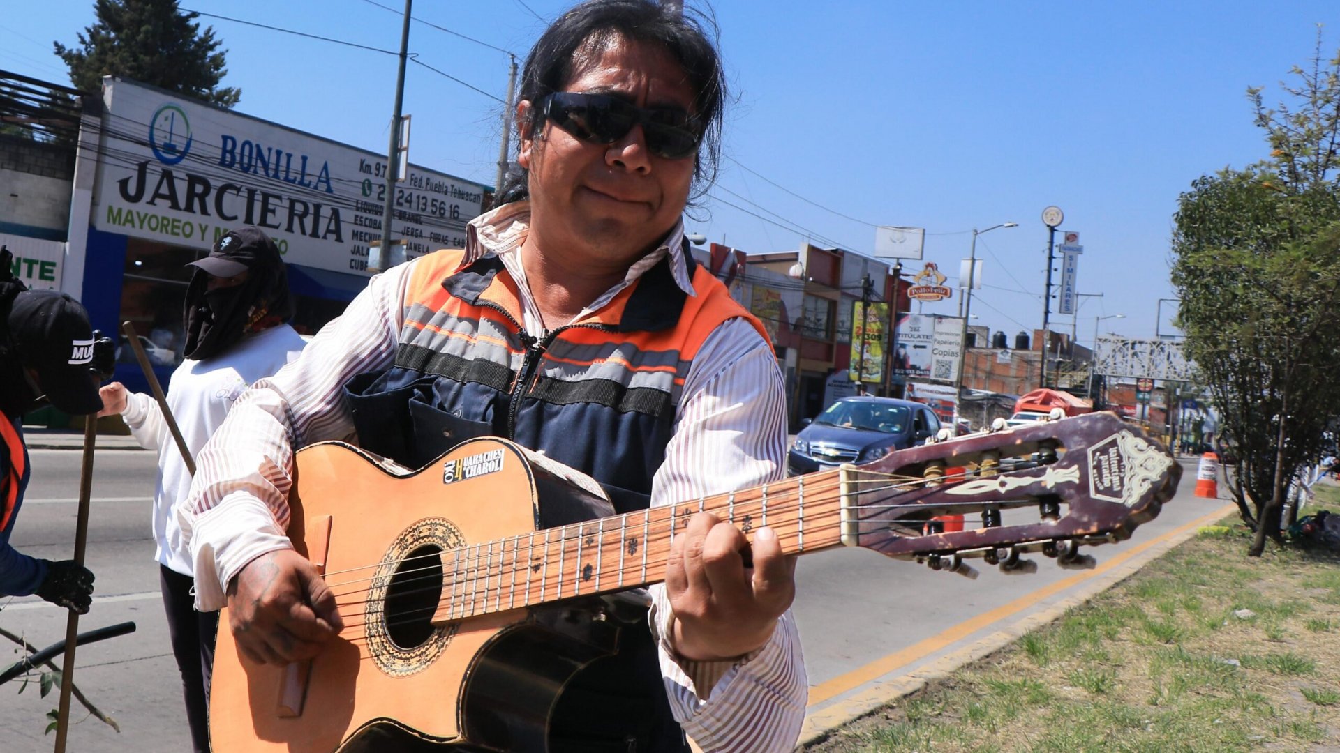 Víctor Moisés Villameraz: Entre la limpieza urbana y la música que inspira