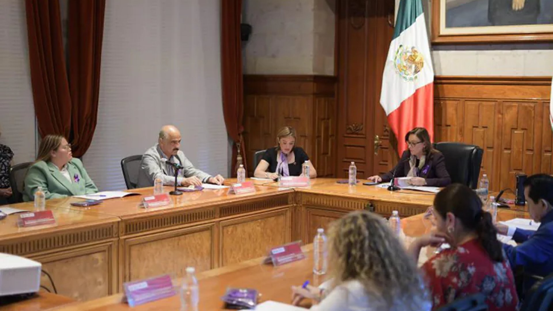 Instala Rocío Nahle junta de gobierno del Instituto Veracruzano de las Mujeres
