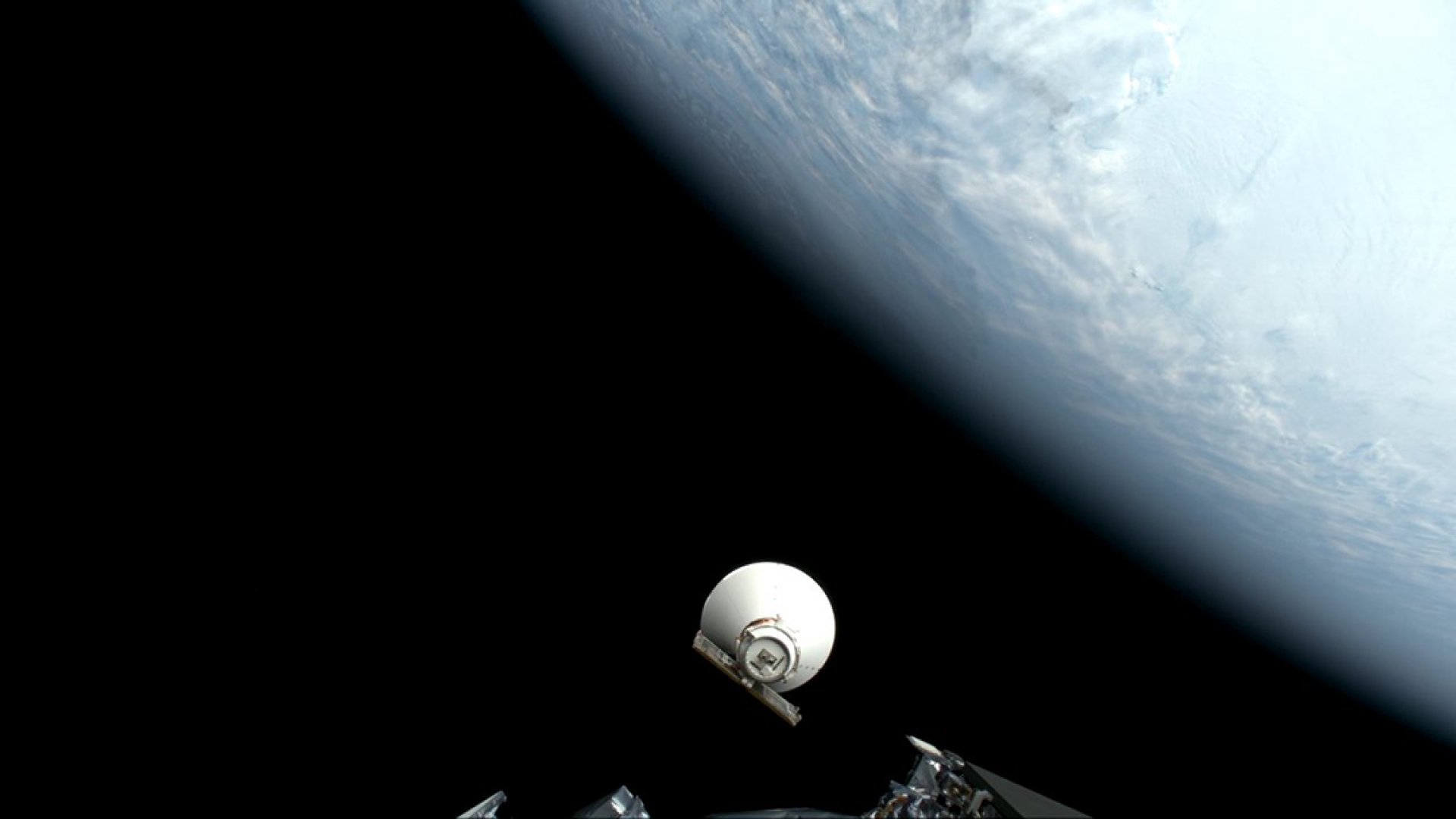 SpaceX retrasa vuelo para reemplazar a astronautas varados tras falla en plataforma de lanzamiento