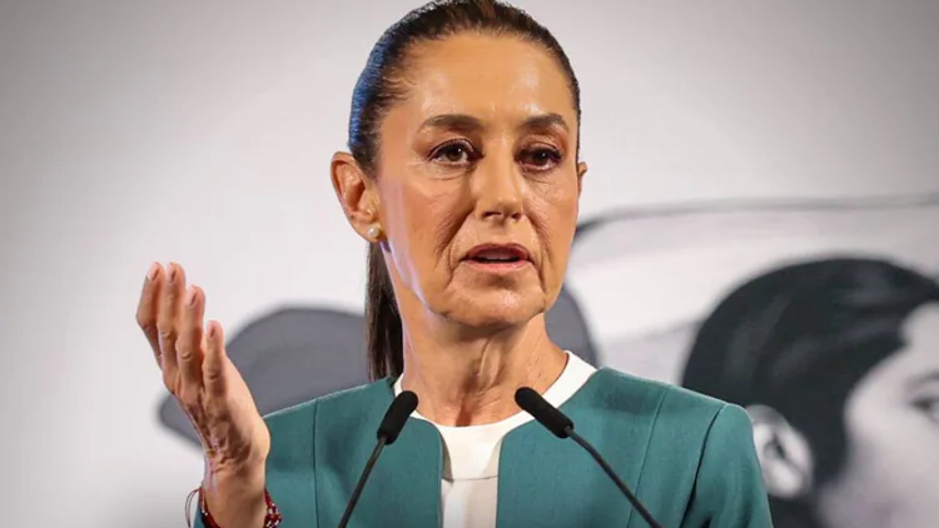 Claudia Sheinbaum confirma hackeo a su teléfono celular tras envío de narcos a EU