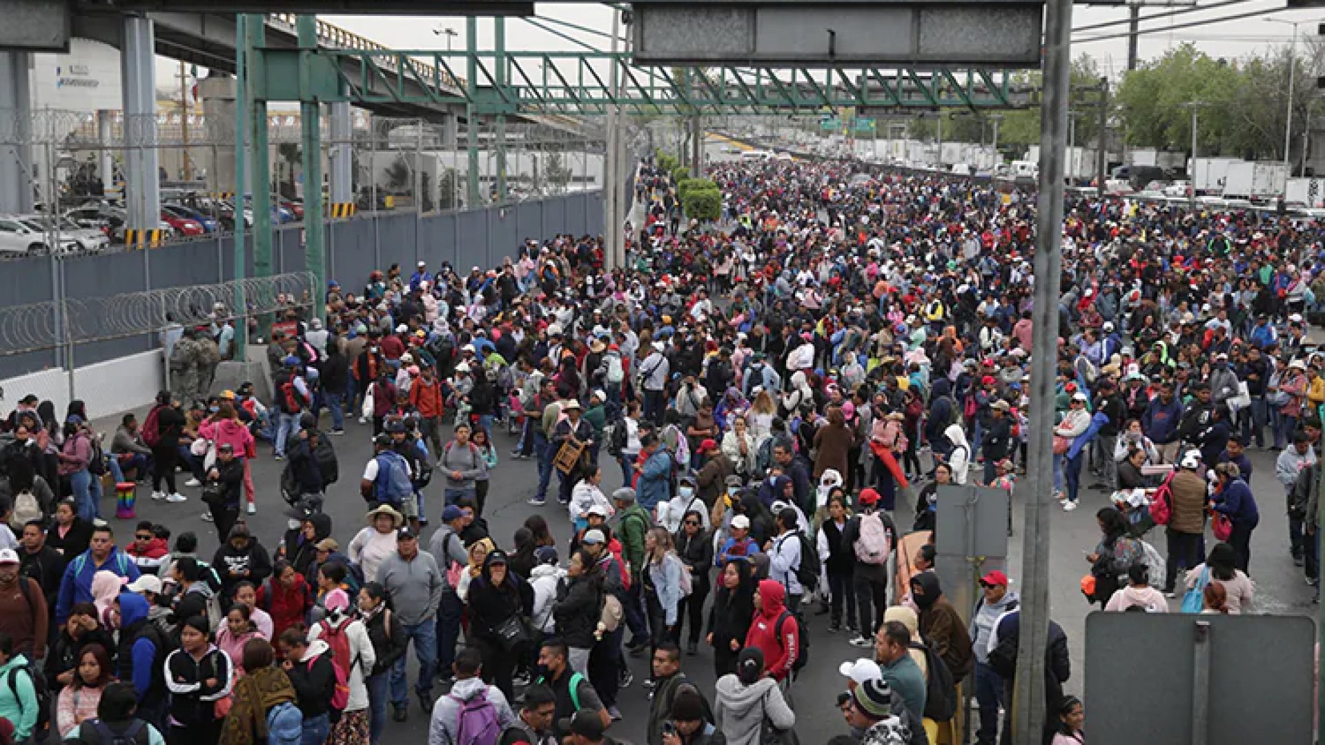 AICM sugiere rutas alternas por bloqueos de la CNTE