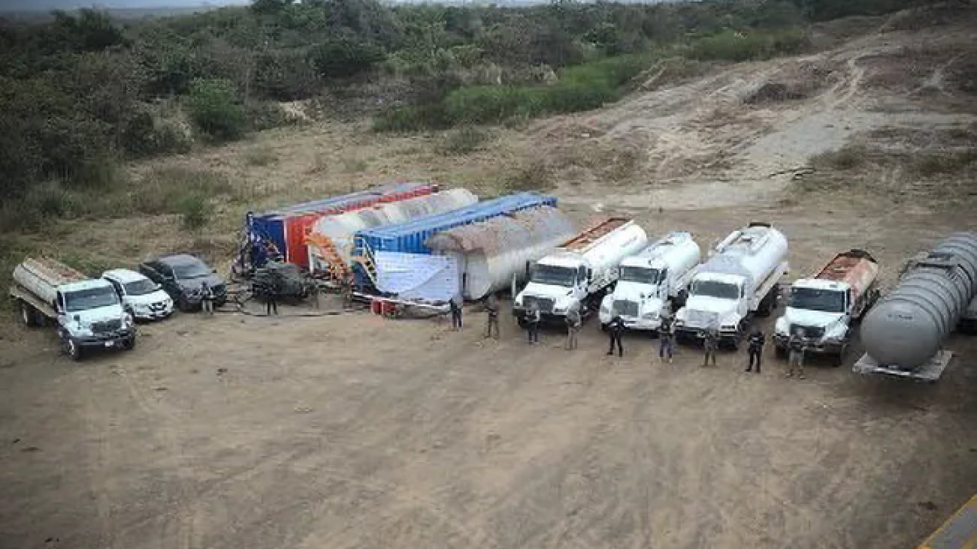 En Veracruz, aseguran más de 230 vehículos, armas y equipo táctico