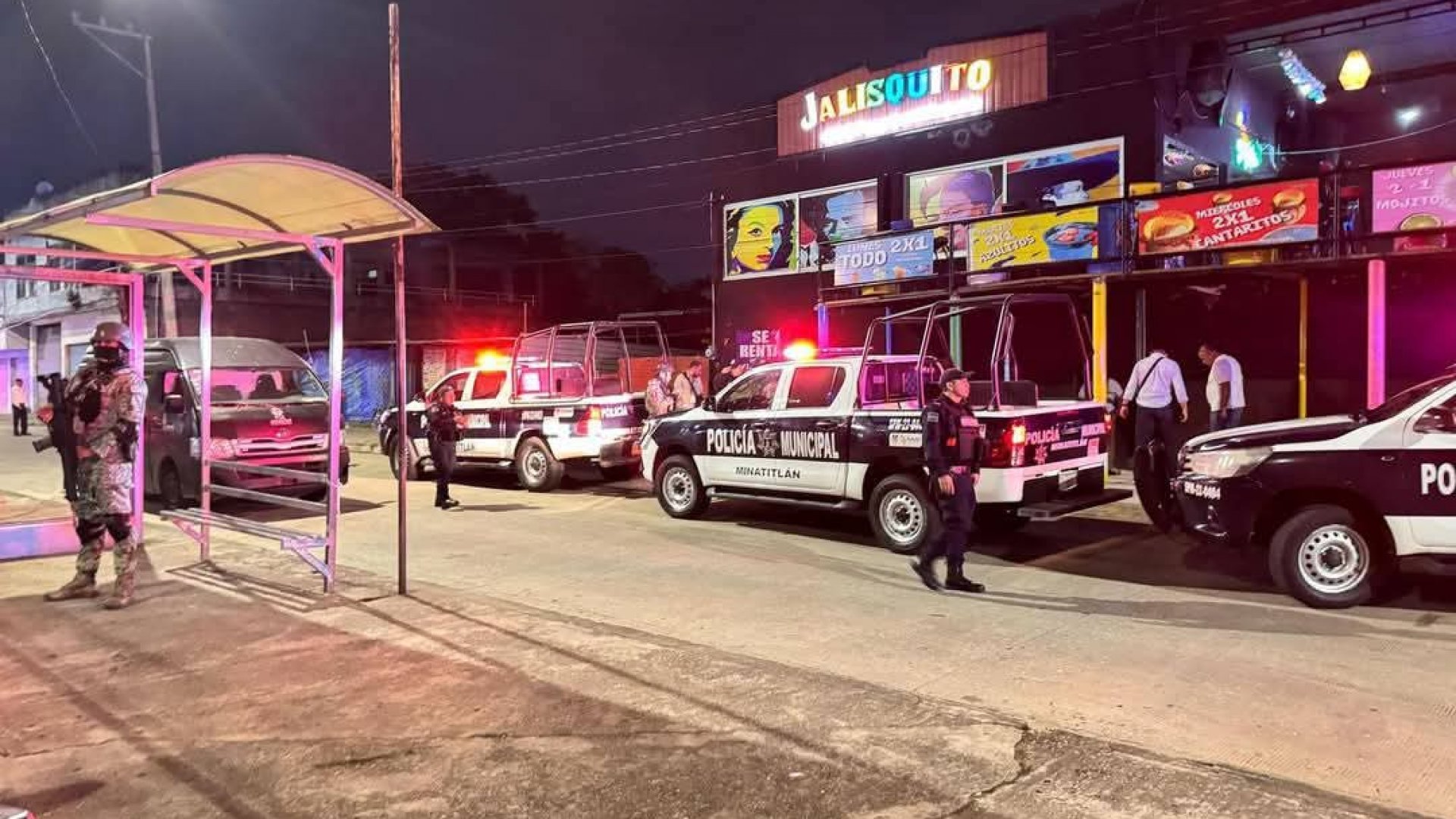 Dueño de bar en Minatitlán atropella y mata a dos presuntos extorsionadores tras ser amenazado