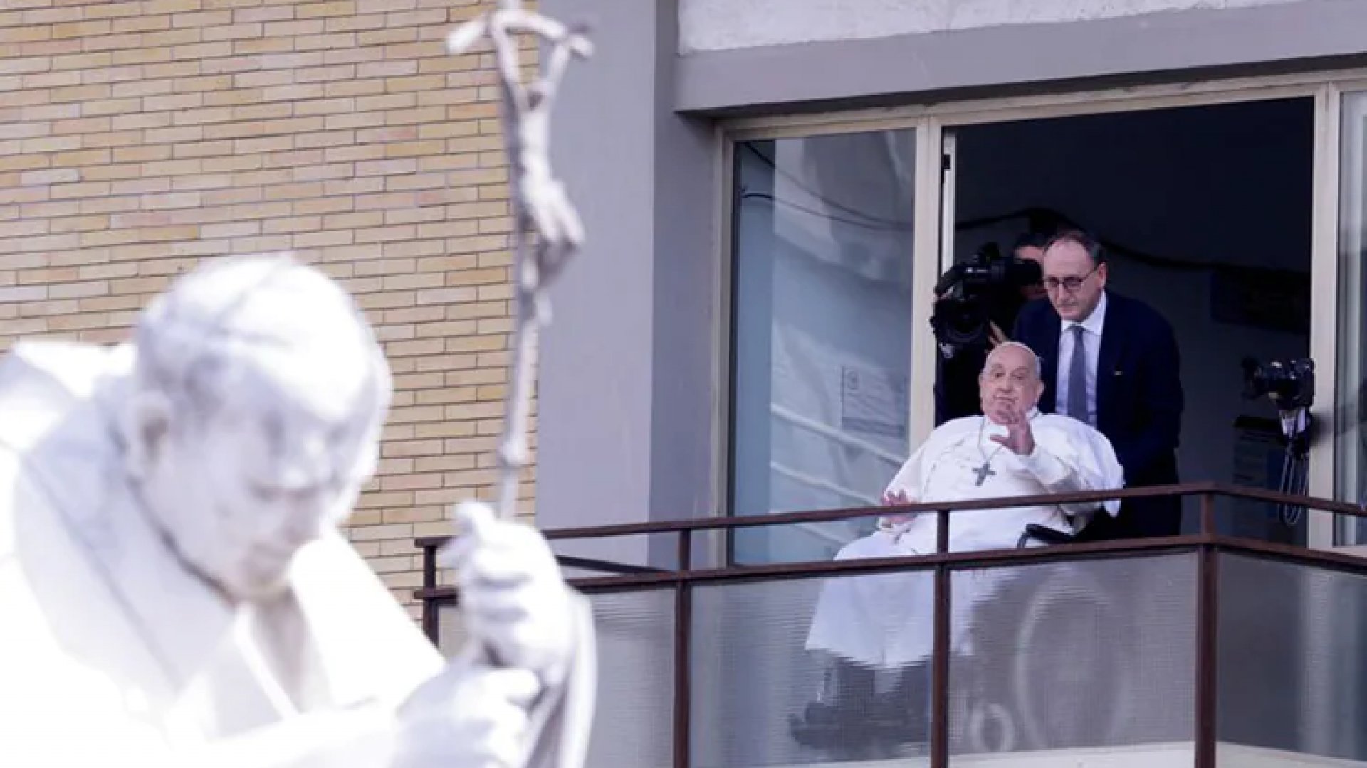 El papa Francisco estuvo al borde de la muerte: Doctores consideraron finalizar su tratamiento