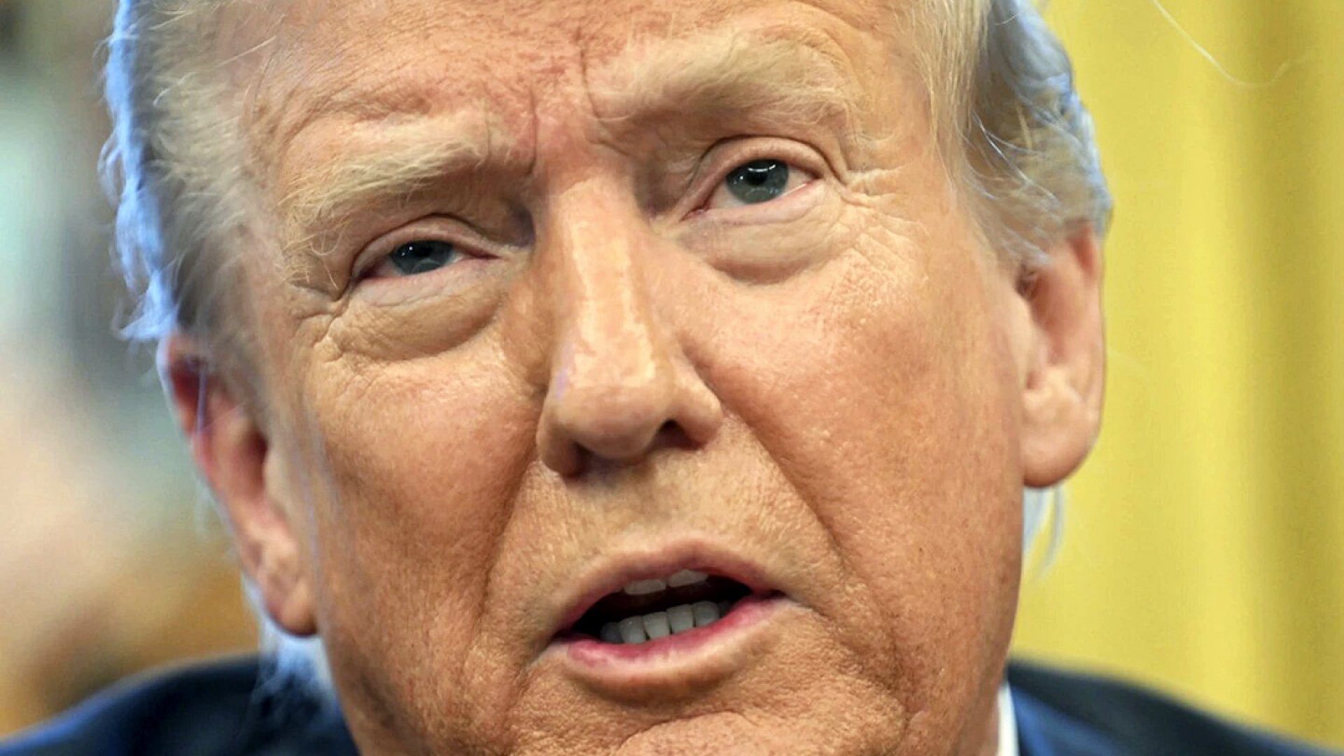 Trump impone arancel del 25% a autos importados: «Es el Día de la Liberación de EU»