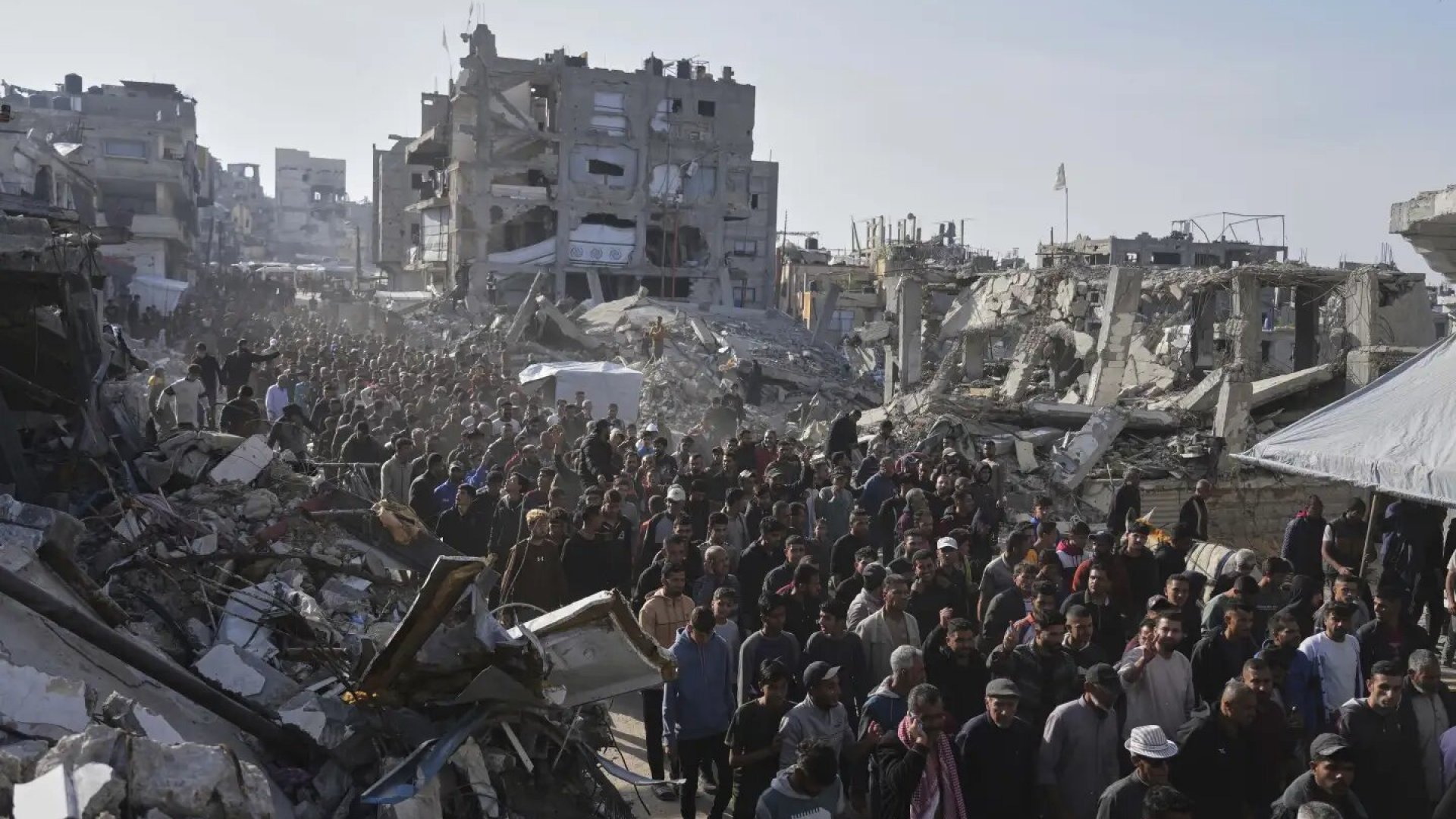 Miles de palestinos protestan contra Hamás en Gaza: «¡Queremos vivir, paren la guerra!»