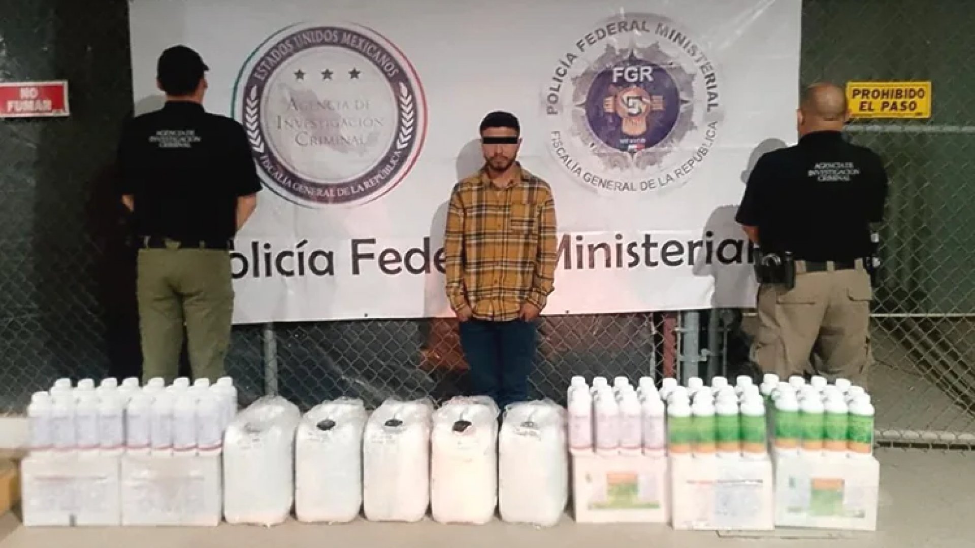 En Sonora, detienen a hombre con más de 150 litros de metanfetamina en envases de abono