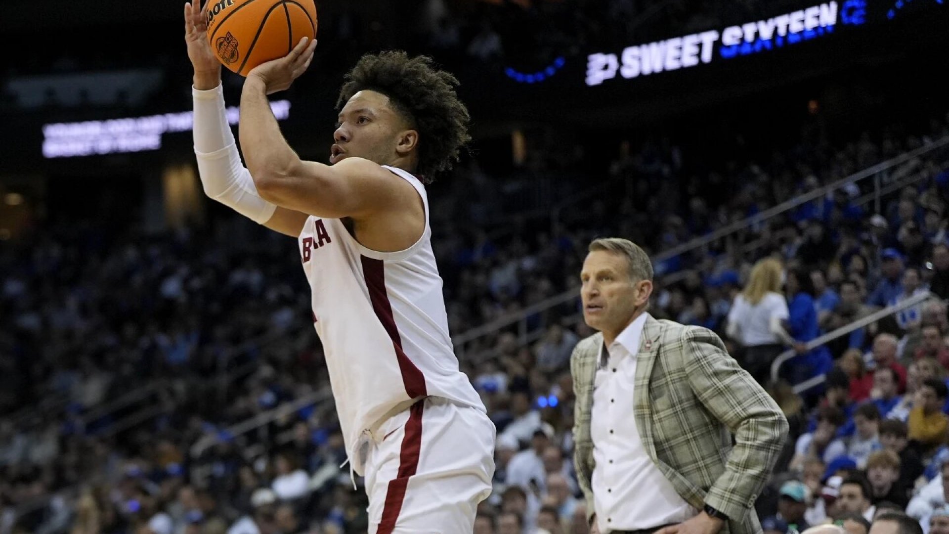 Alabama rompe el récord de triples en March Madness con 25 y avanza a los Elite Eight