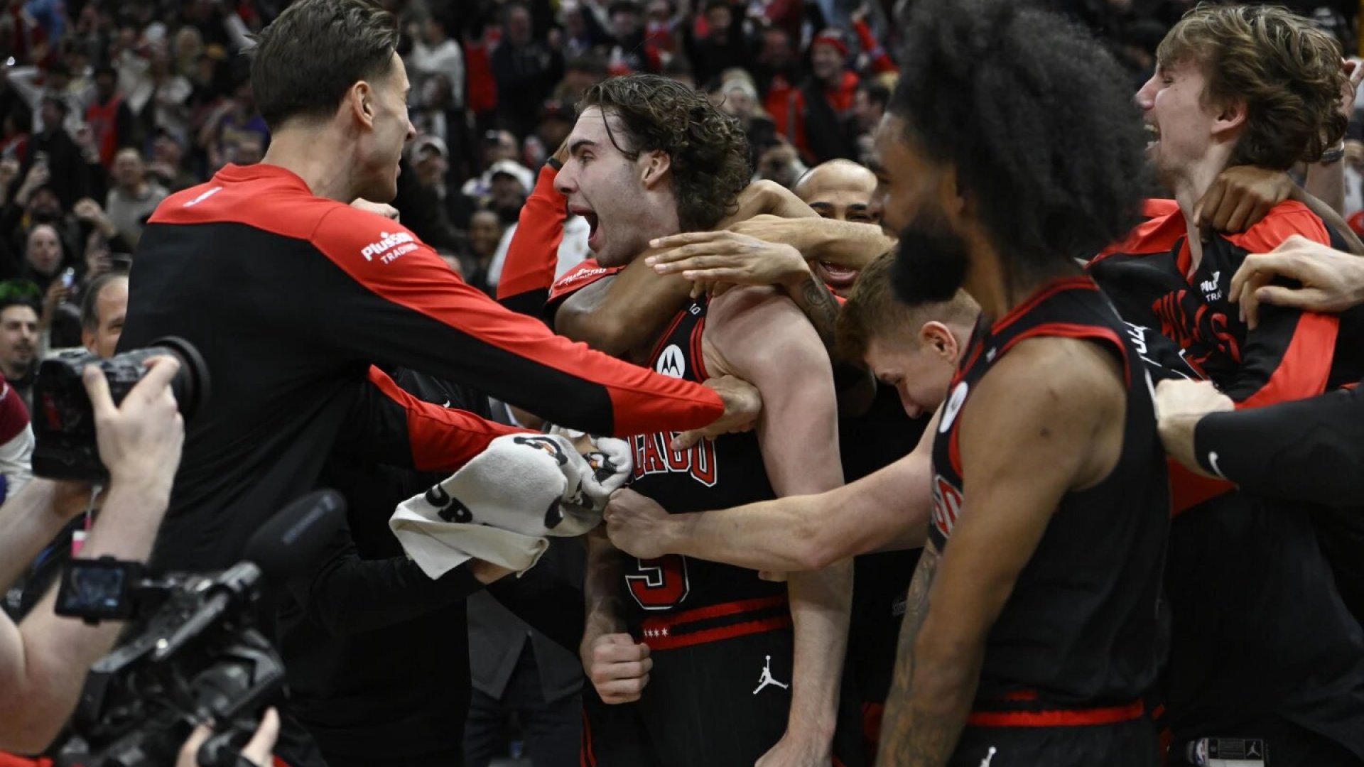 ¡Giddey y los Bulls fulminan a los Lakers en un final de infarto!