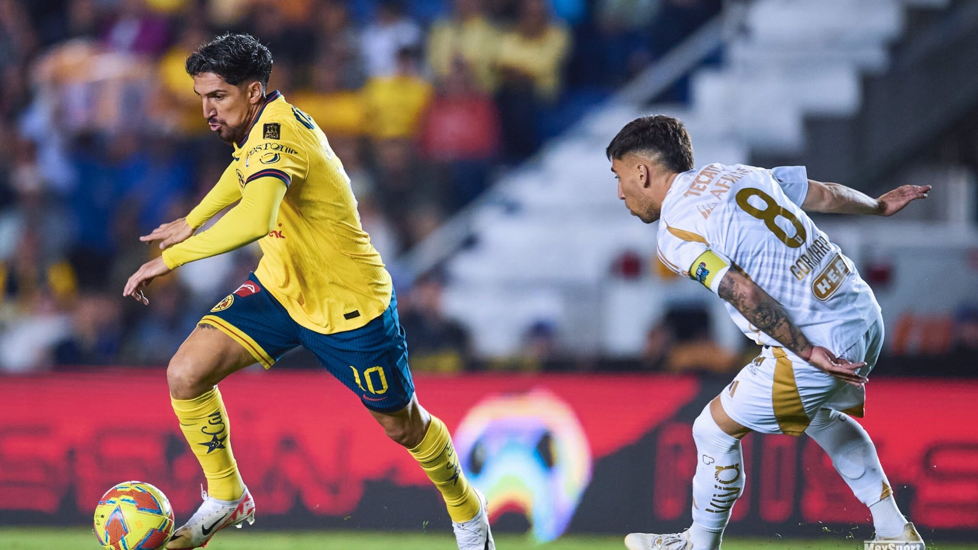 América golea 3-0 a Tigres y se convierte en el primer clasificado a la Liguilla