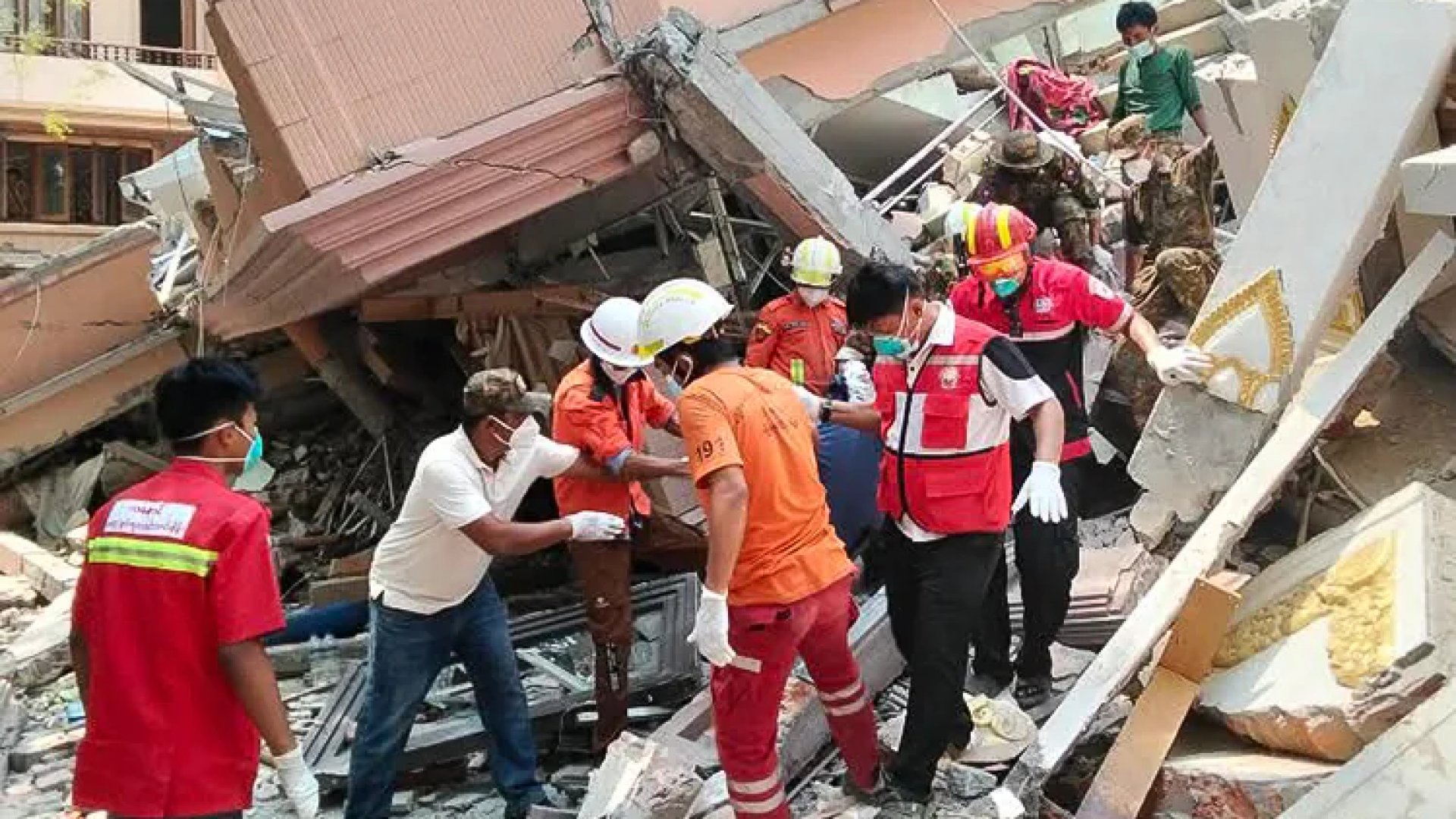 Terremoto en Myanmar podría superar los 10 mil muertos; colapsa sistema de salud