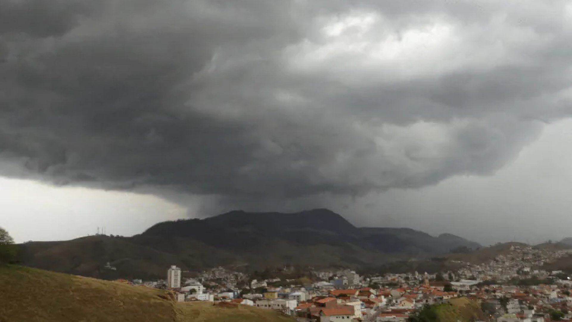 Persiste viento intenso en el norte del país; se esperan fuertes lluvias en Coahuila y Chiapas