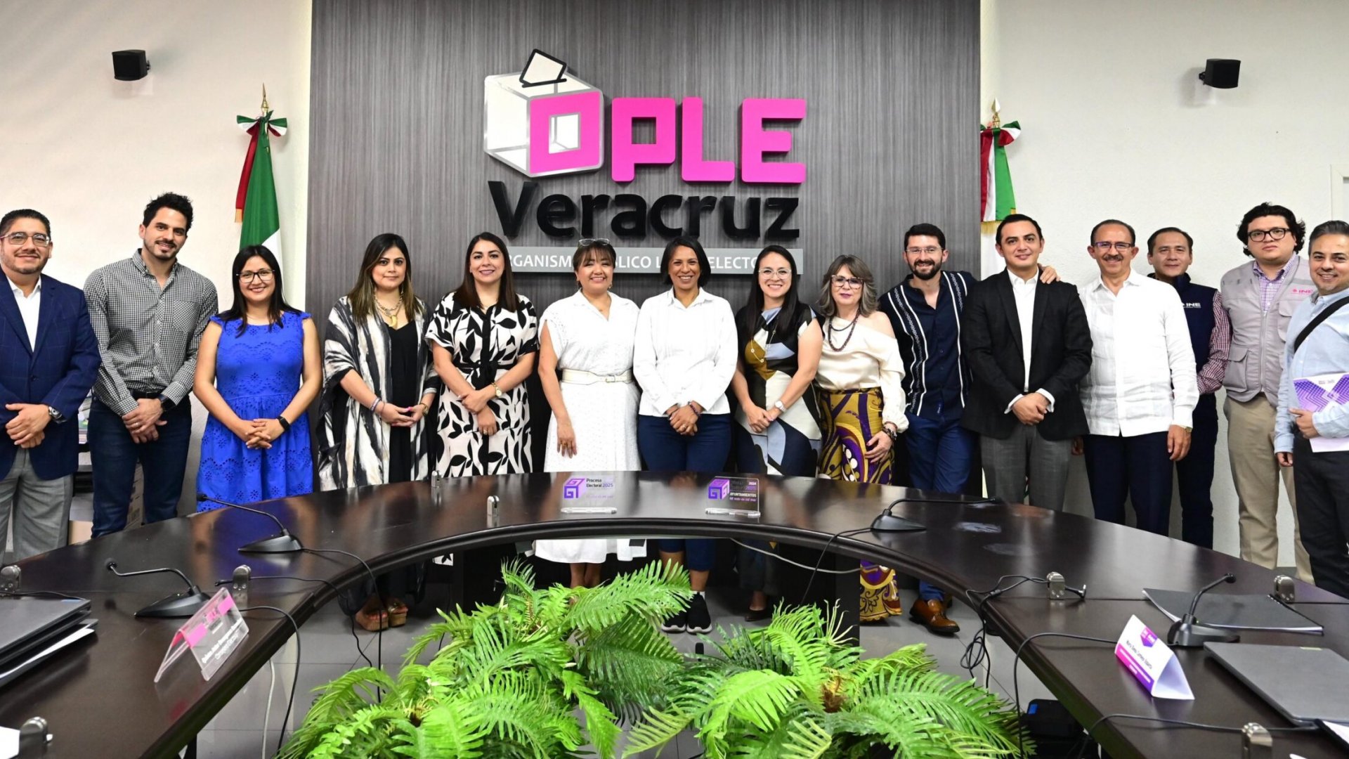 OPLE Veracruz emite las bases para la organización de los foros de debate del Proceso Electoral Local Extraordinario 2024-2025 para la elección de personas juzgadoras