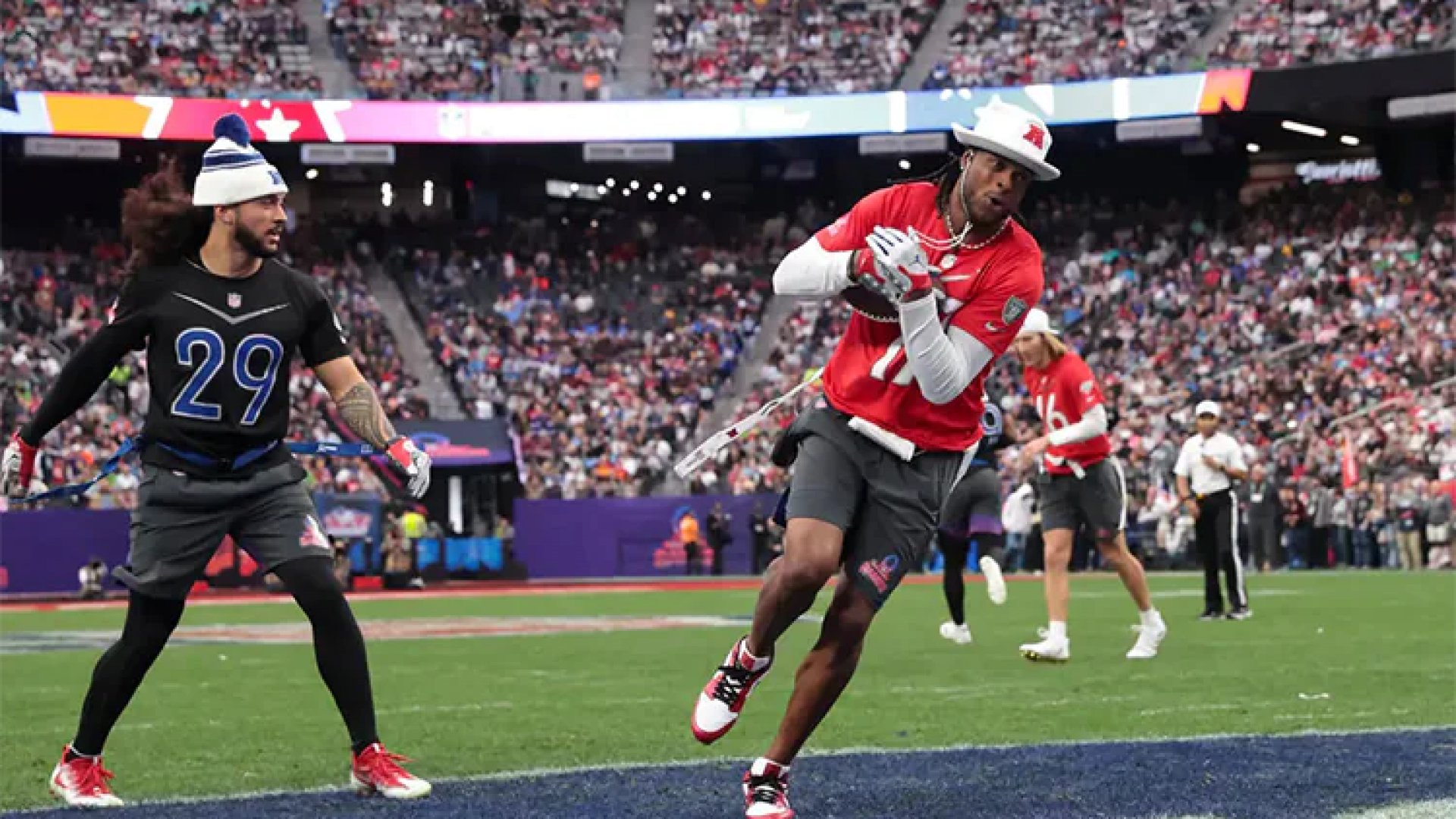 ¿Un tochito? Atletas de la NFL jugarían flag football en Olímpicos de Los Ángeles 2028