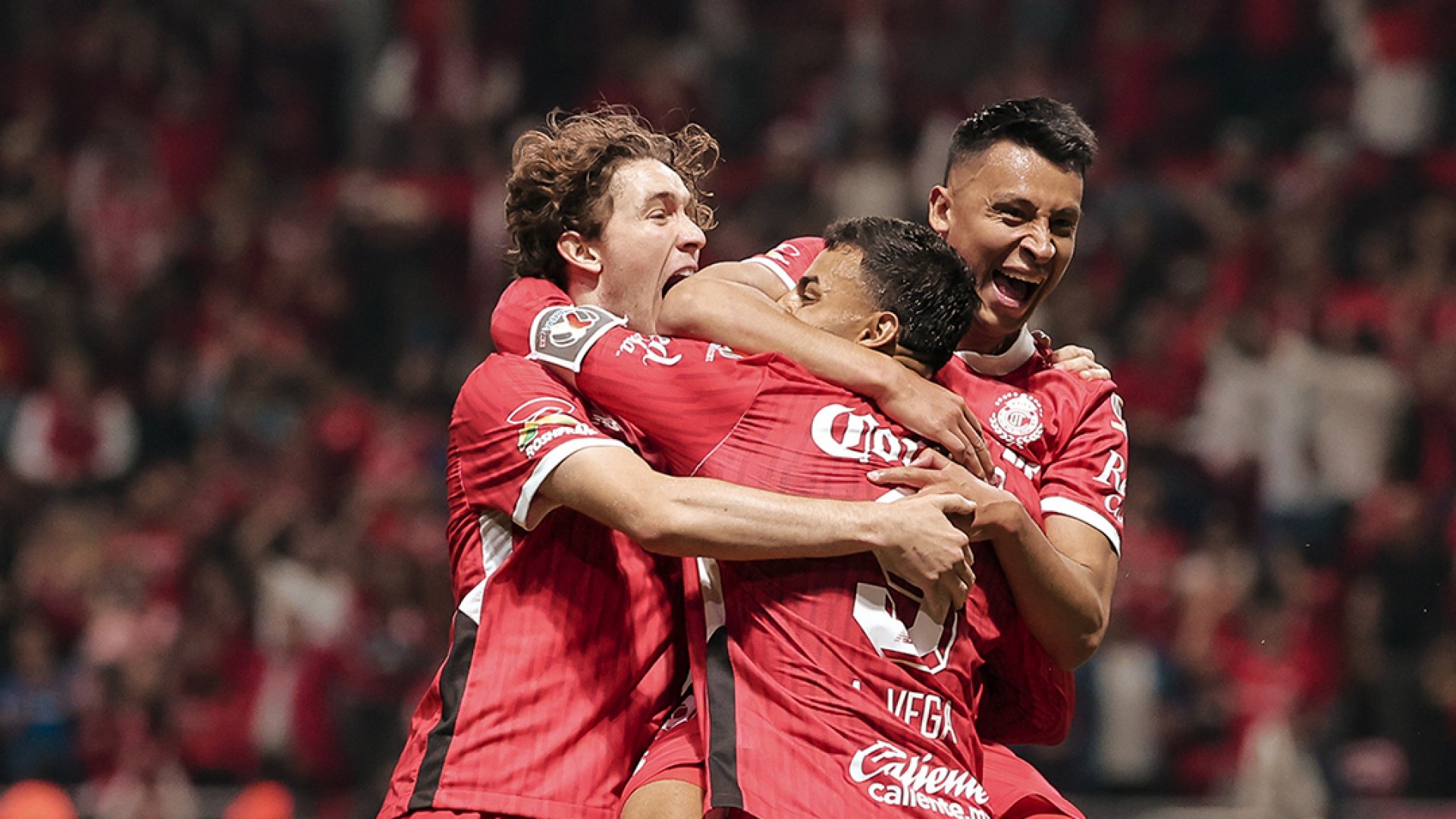 Toluca humilla a Tigres y va por la 11
