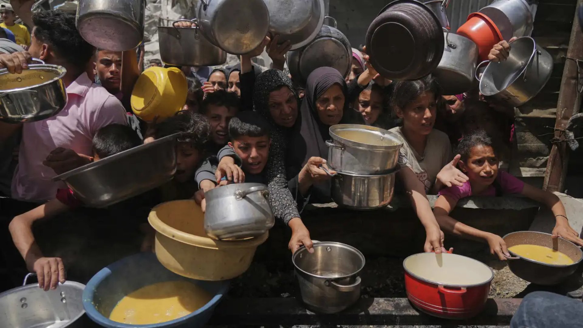 Llega ayuda a Gaza: Israel autoriza ingreso