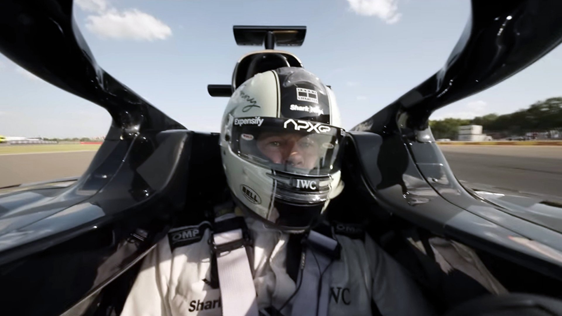 Brad Pitt promociona “F1” en México