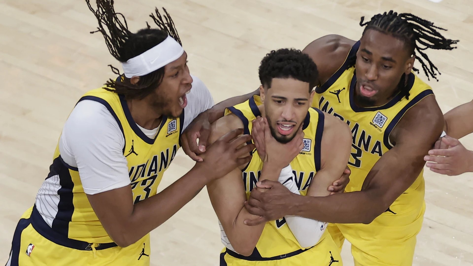 Pacers reviven y tumban a los Knicks