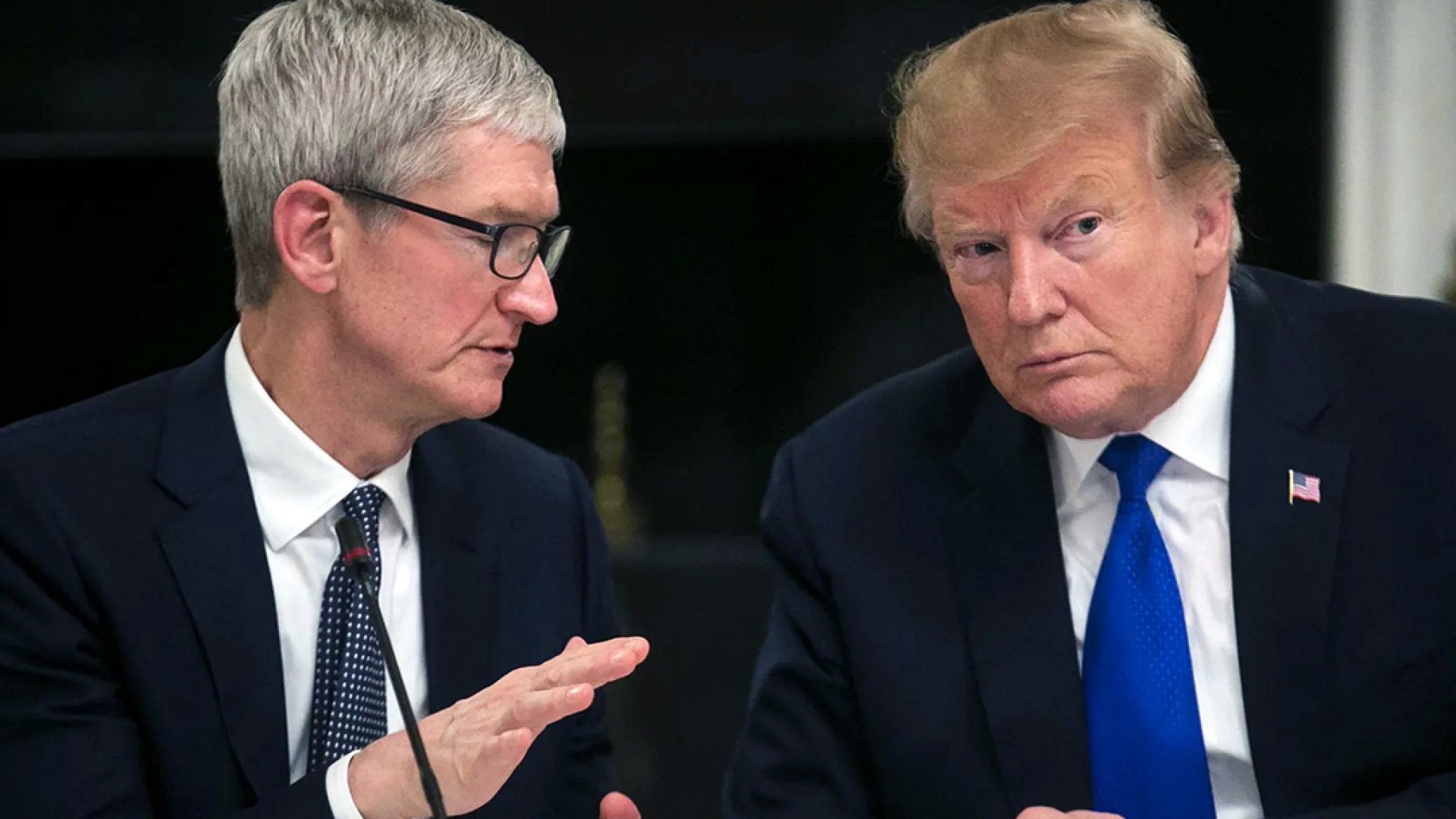Trump amenaza con aranceles a iPhones no fabricados en EUA