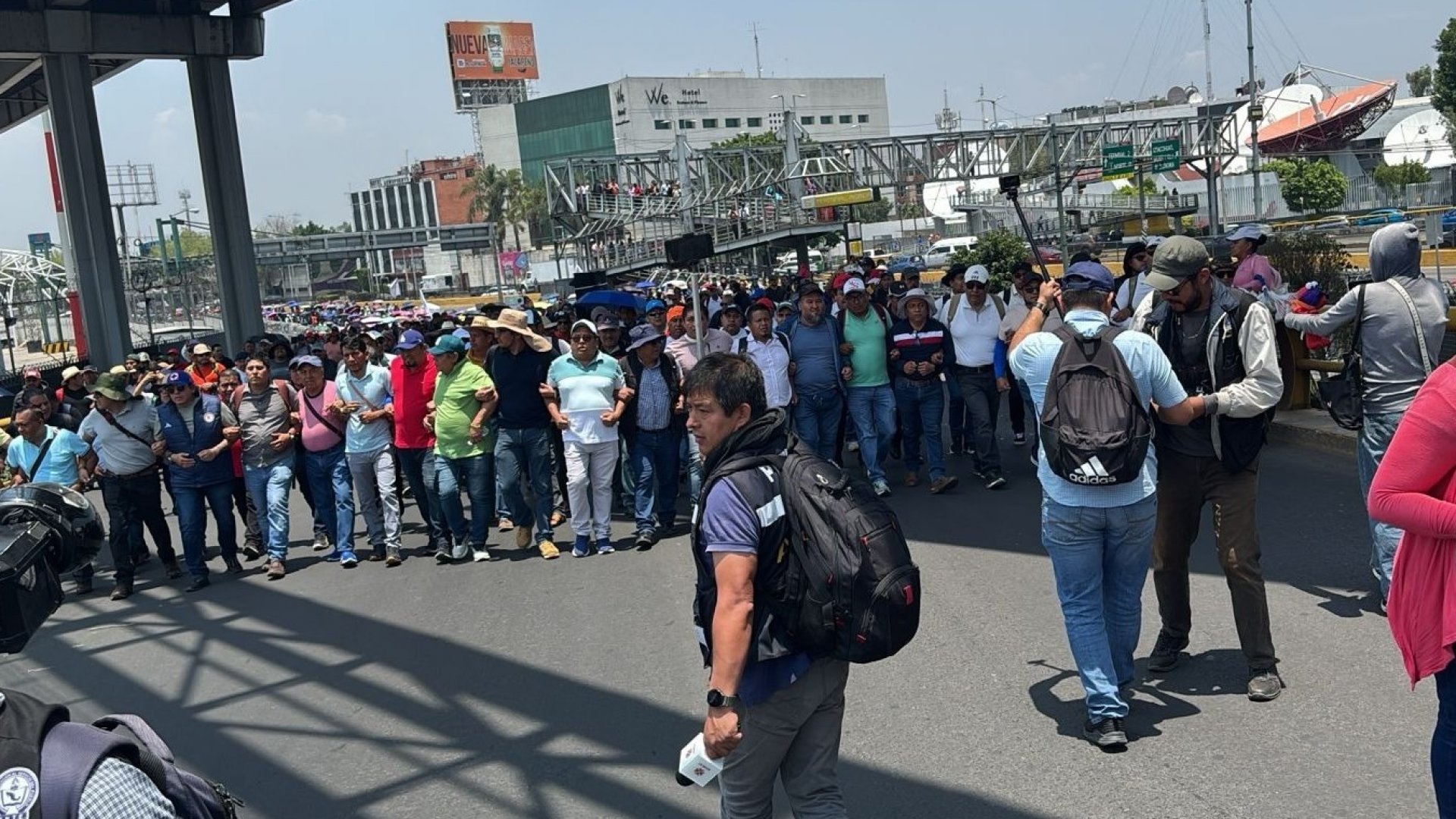 EUA alerta a sus ciudadanos por bloqueos en AICM