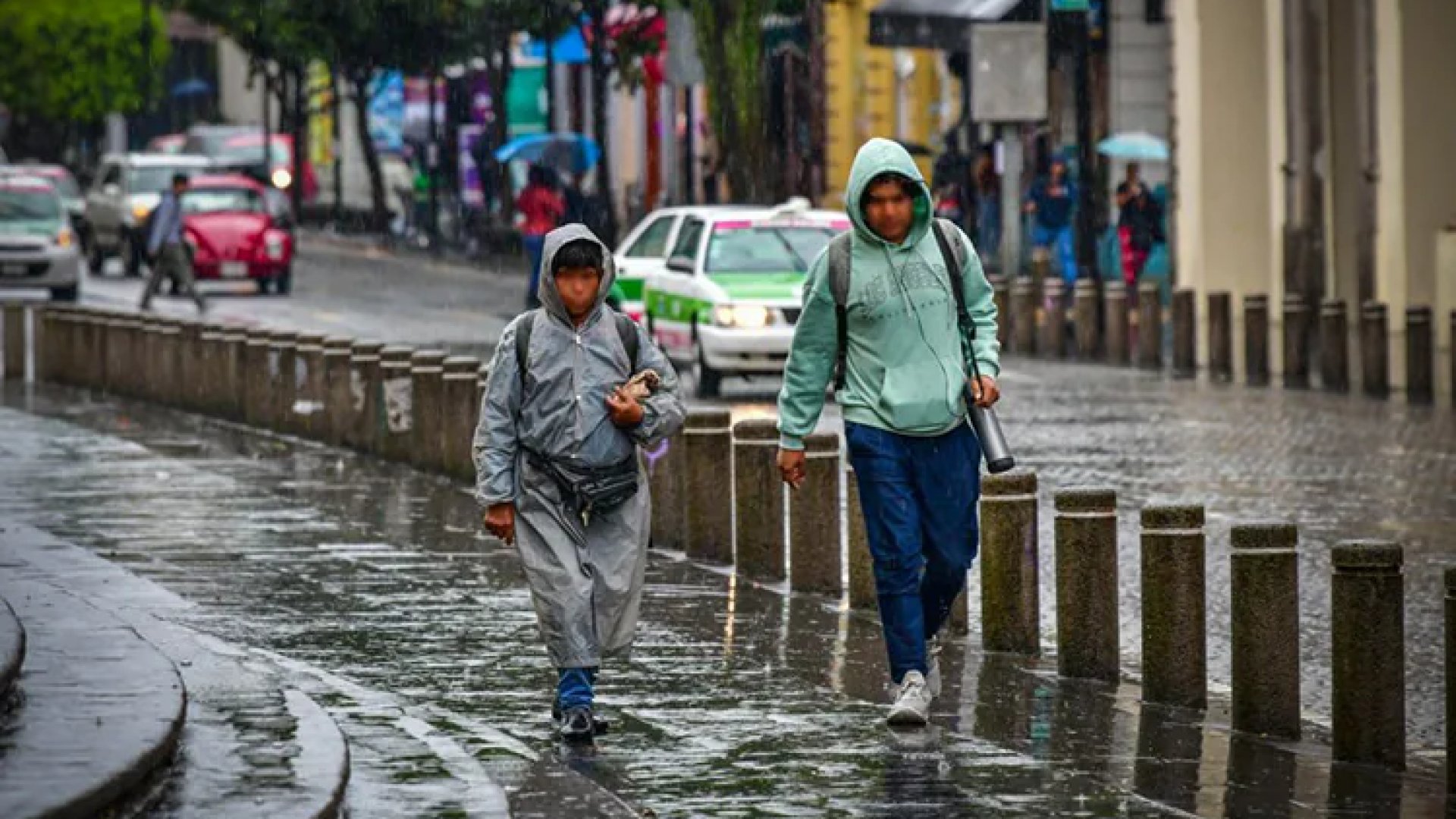 Clima en México: Habrá lluvias potentes en 17 estados… ¡Se aproxima un ciclón tropical!