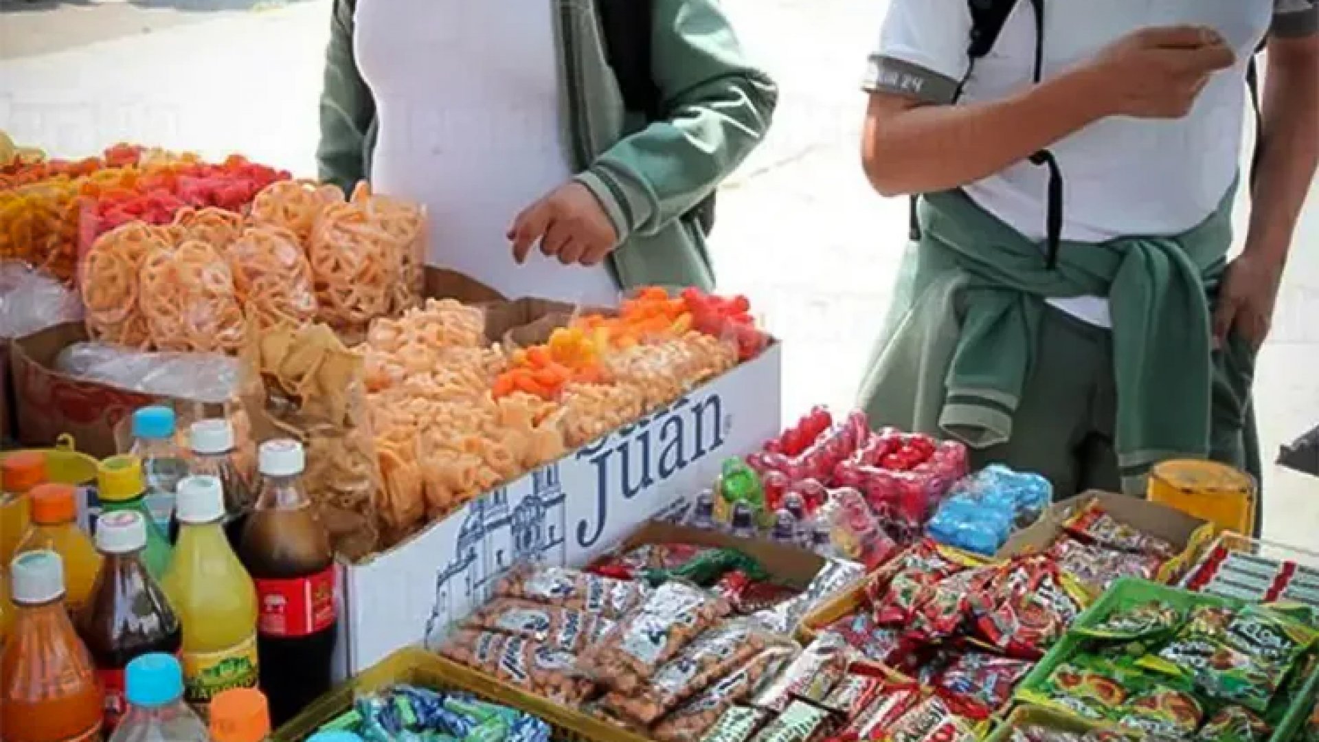 Salud alerta por diabetes y obesidad infantil en escuelas del país por consumo de azúcar