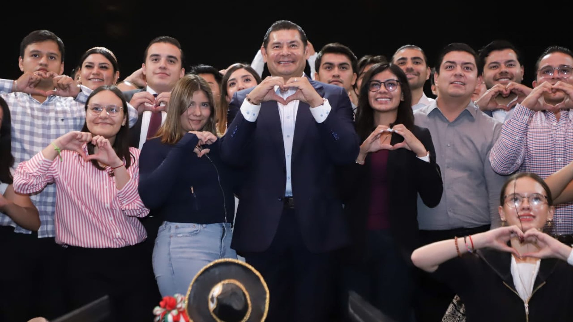 Armenta apuesta por jóvenes para transformar Puebla