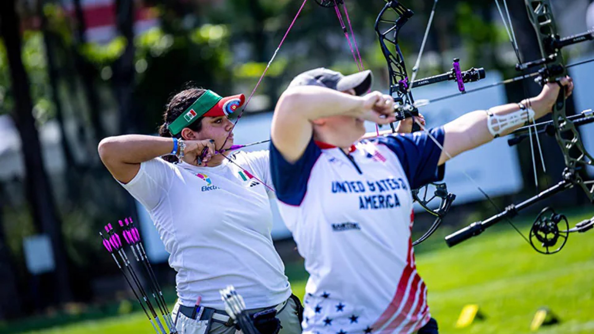 Maya Becerra y Mariana Bernal pasan a semis de Copa del Mundo de Tiro con Arco