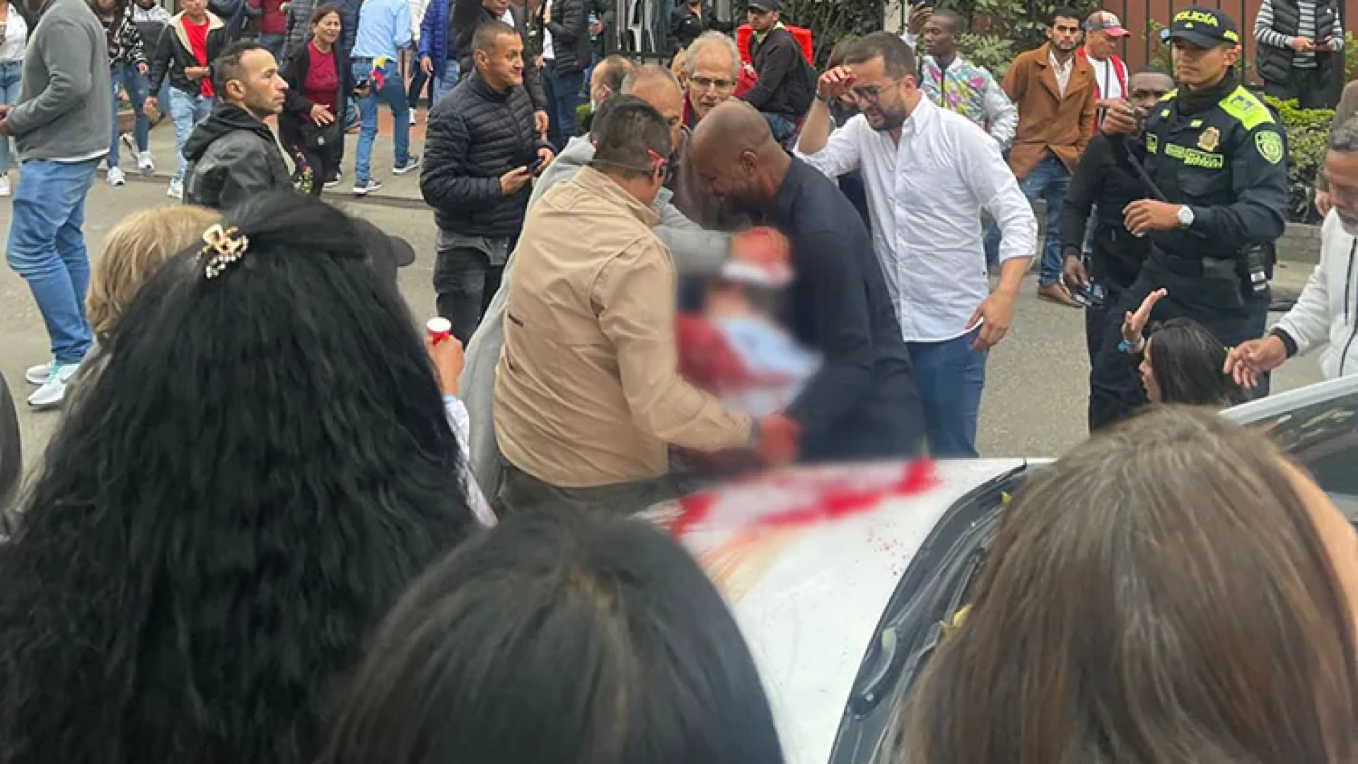 Miguel Uribe, precandidato a la Presidencia de Colombia, sufre atentado armado
