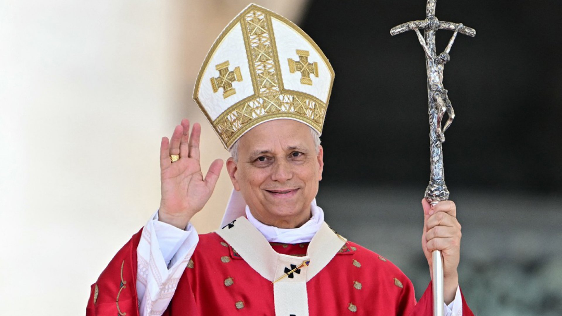 Papa insta al diálogo y distensión en medio de guerras