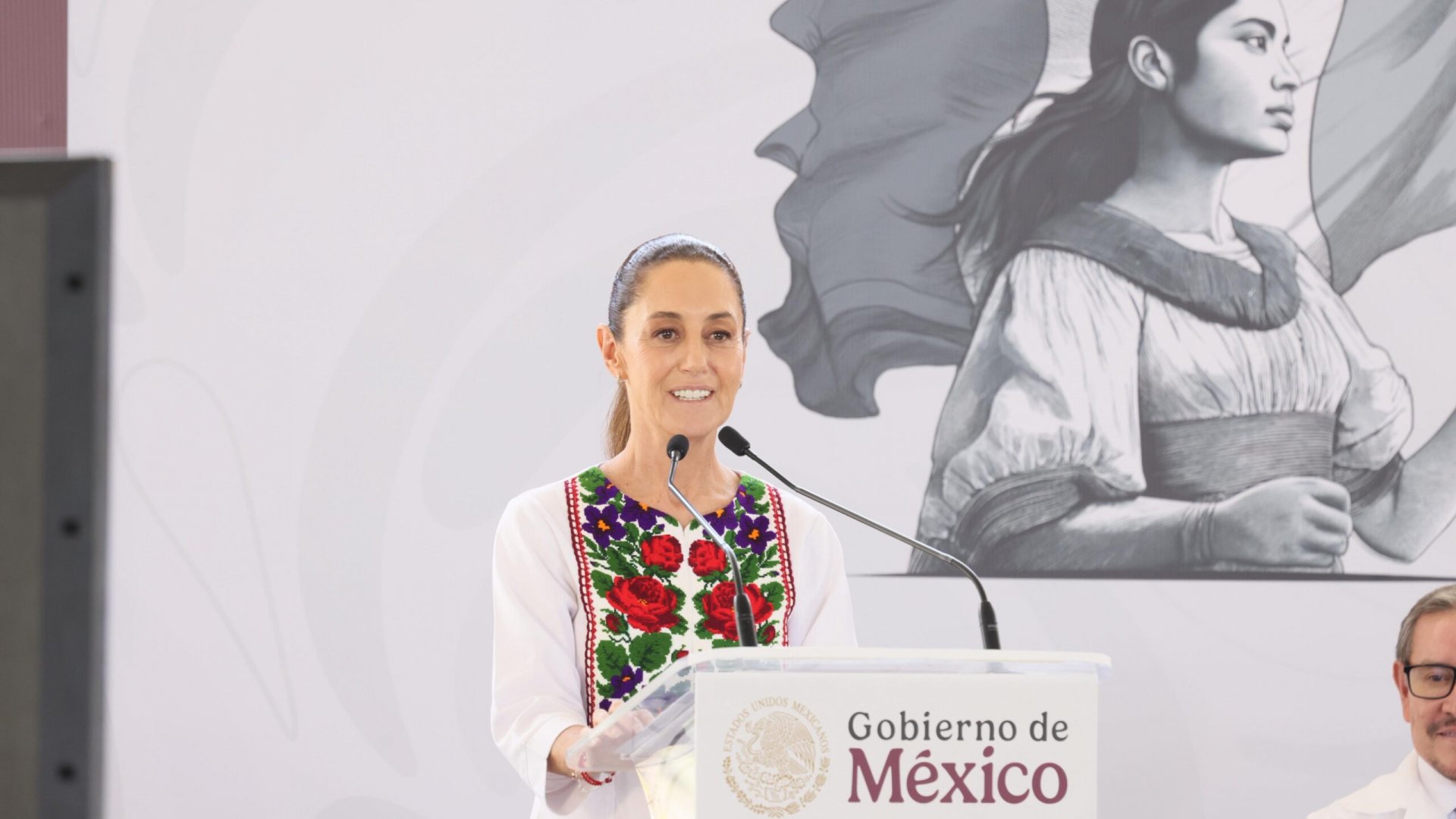 Sheinbaum exige respeto a migrantes tras redadas