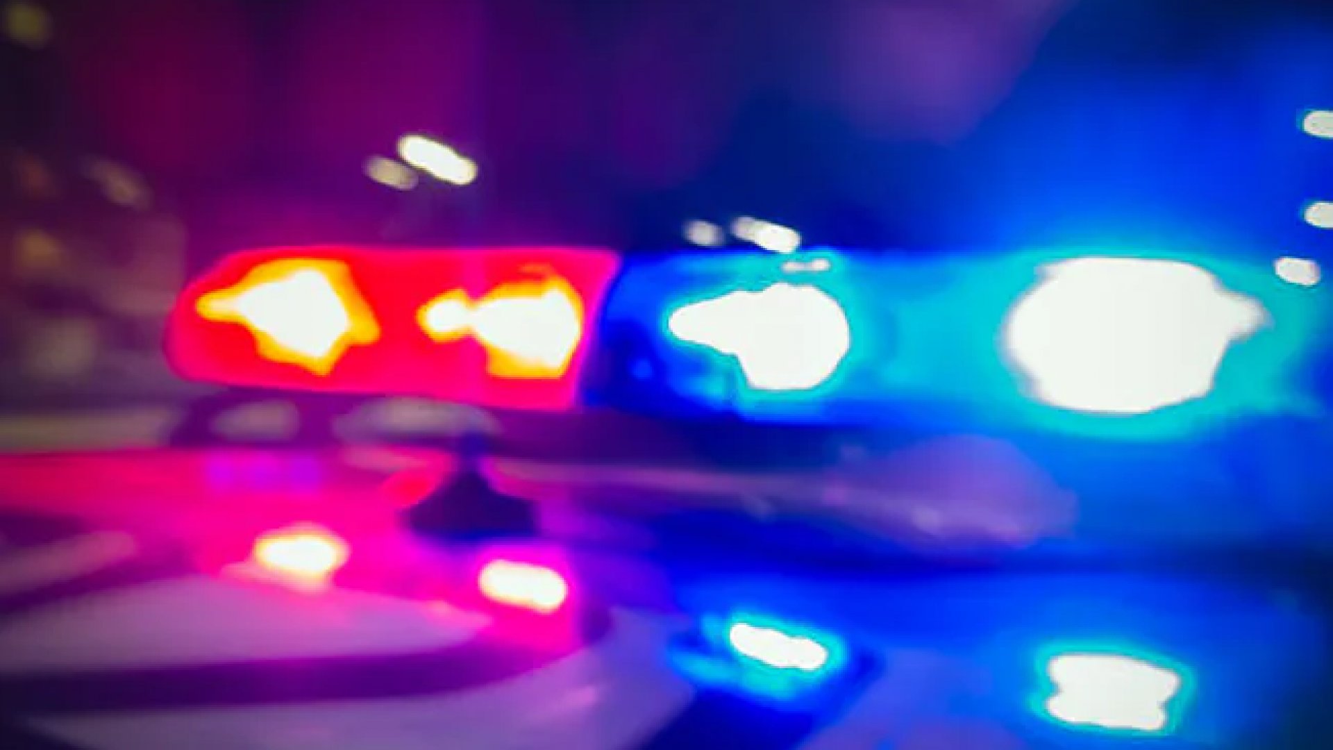 En San Salvador Chachapa, Amozoc, hombre es asesinado a tiros dentro de camioneta