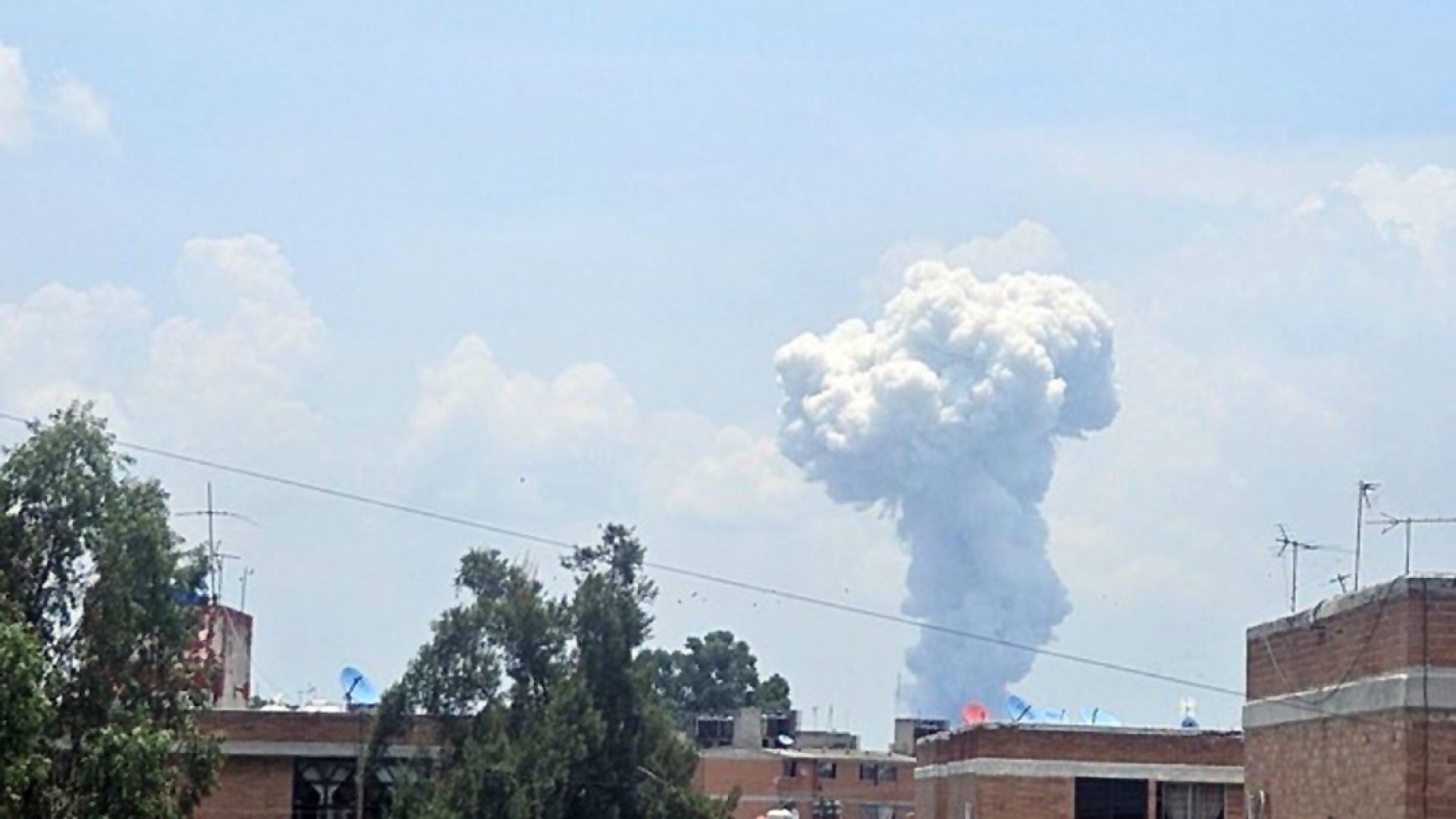 Fuerte estallido en Tultepec provoca pánico y movilización