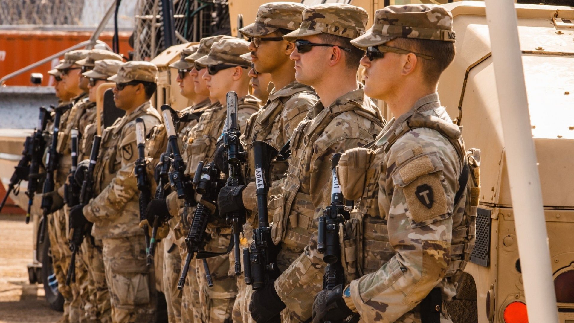 Texas despliega Guardia Nacional por protestas antiinmigrantes