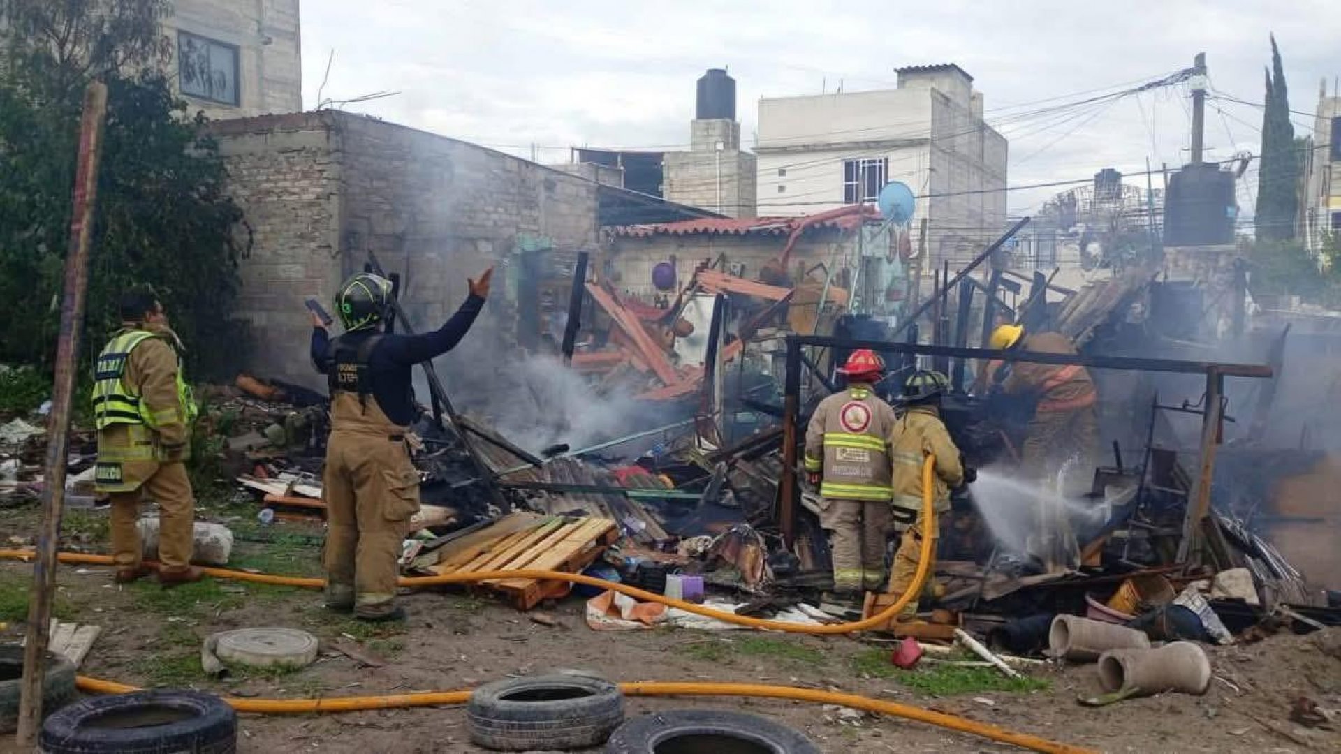 Explosión en taller clandestino deja un muerto