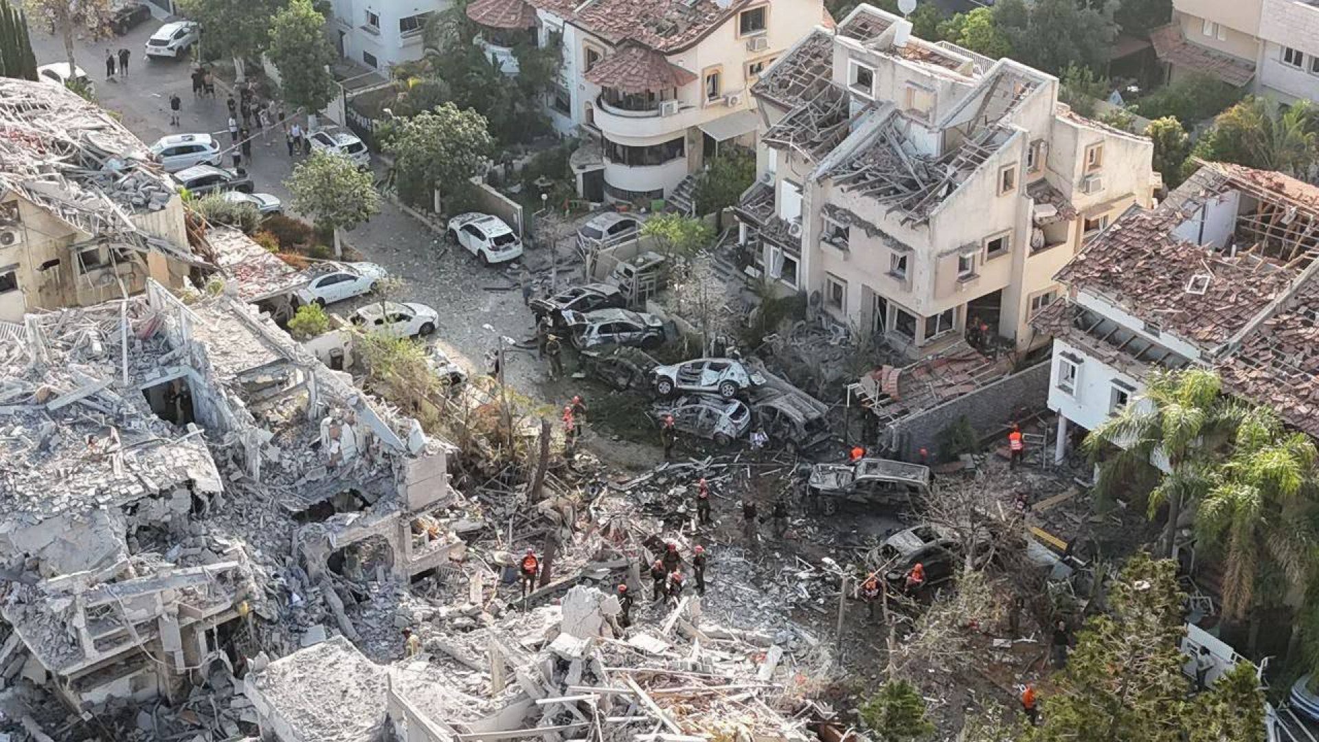 Ataques iraníes dejan 8 muertos y 150 heridos