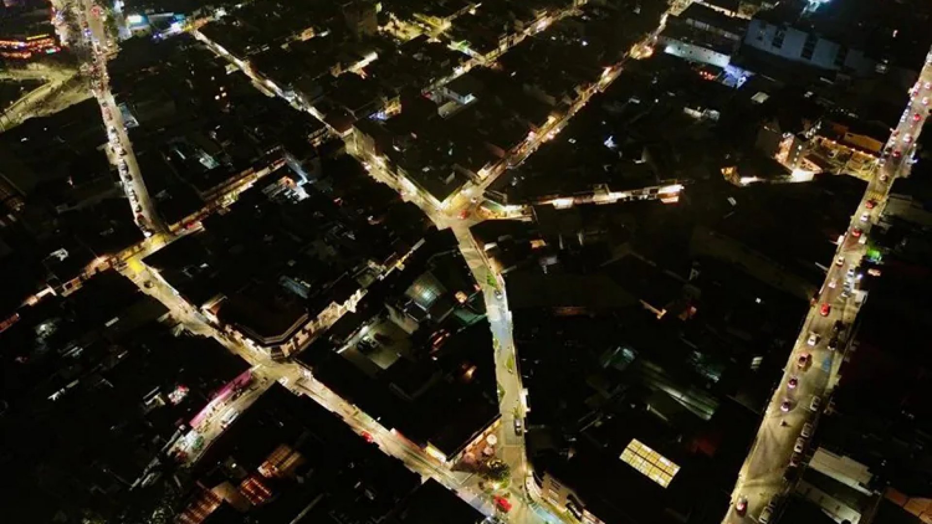 Ayuntamiento de Xalapa renueva alumbrado público en el centro histórico