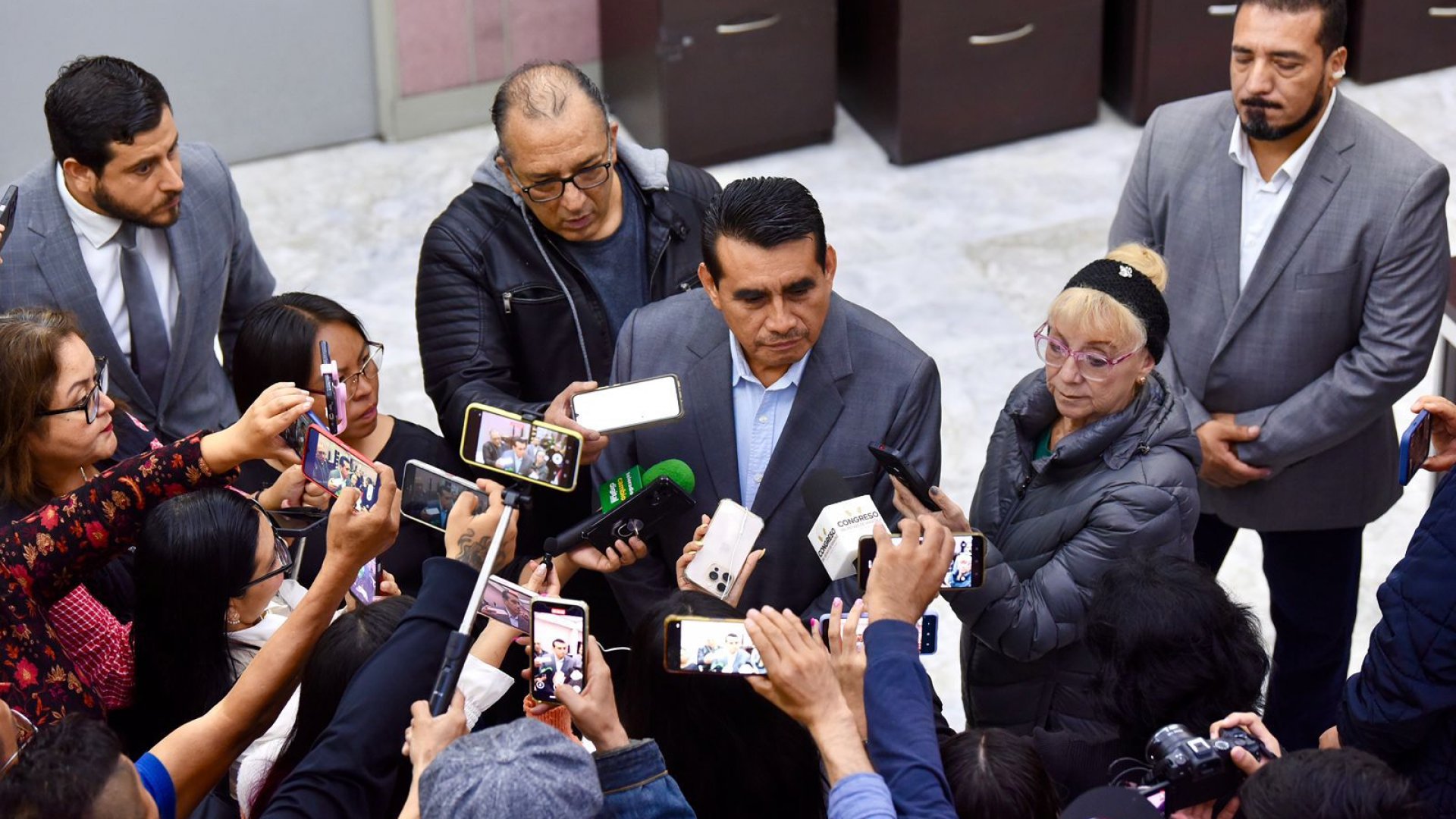 Garantizan derechos laborales tras cierre del IVAI