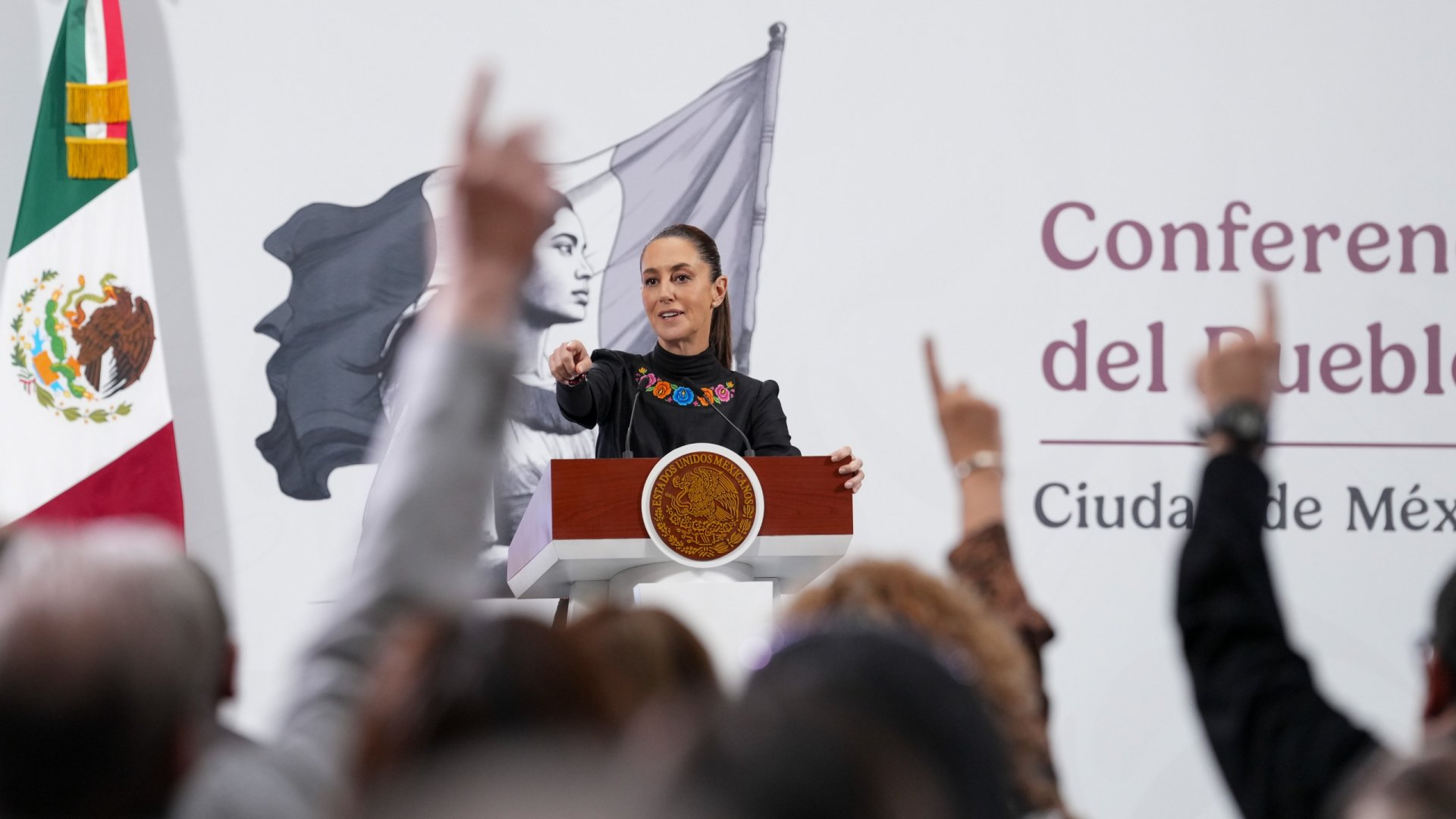 Sheinbaum coordina rescates tras paso de huracán Erick