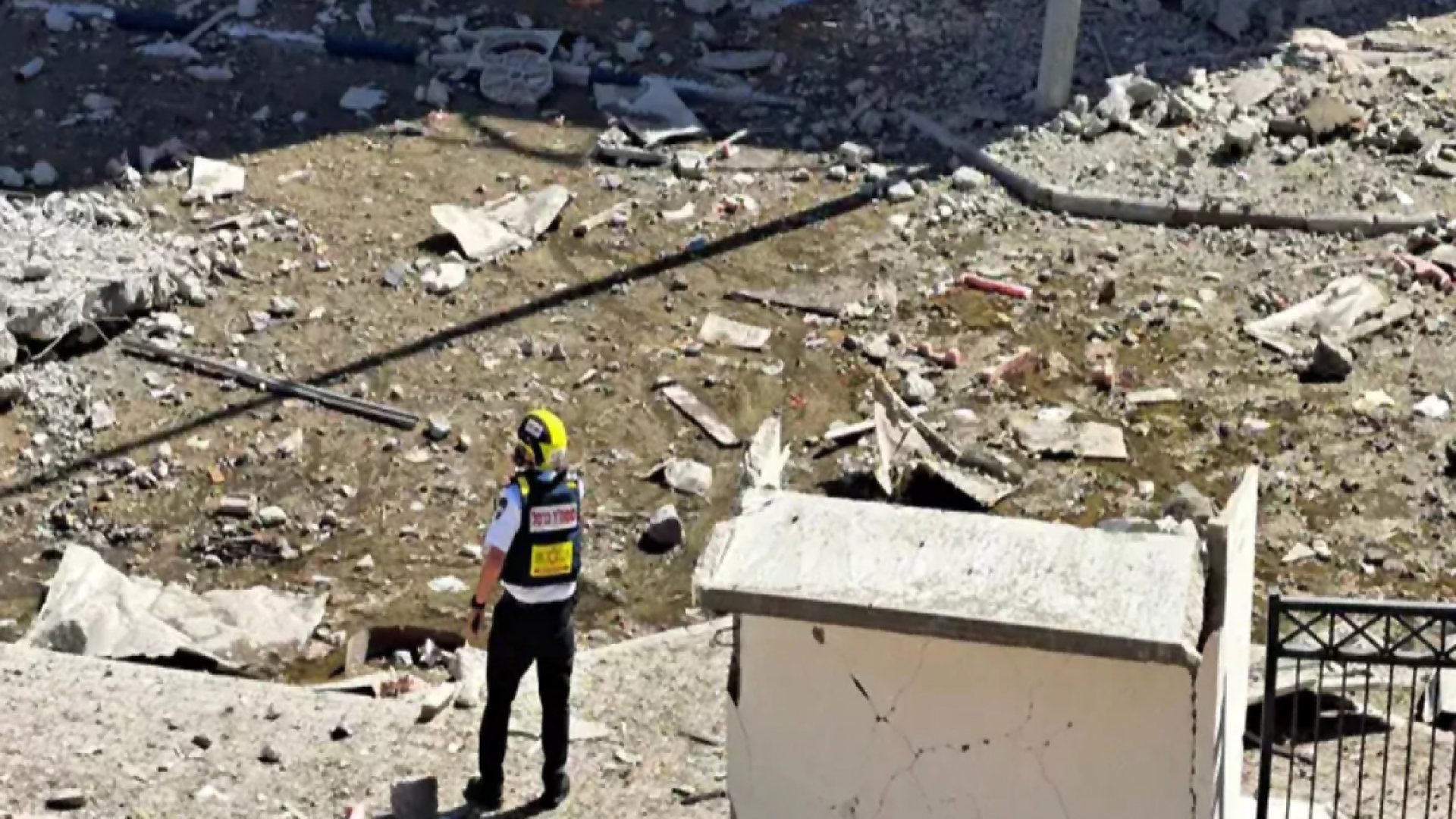 Irán ataca Israel con 25 misiles; dos graves en Haifa