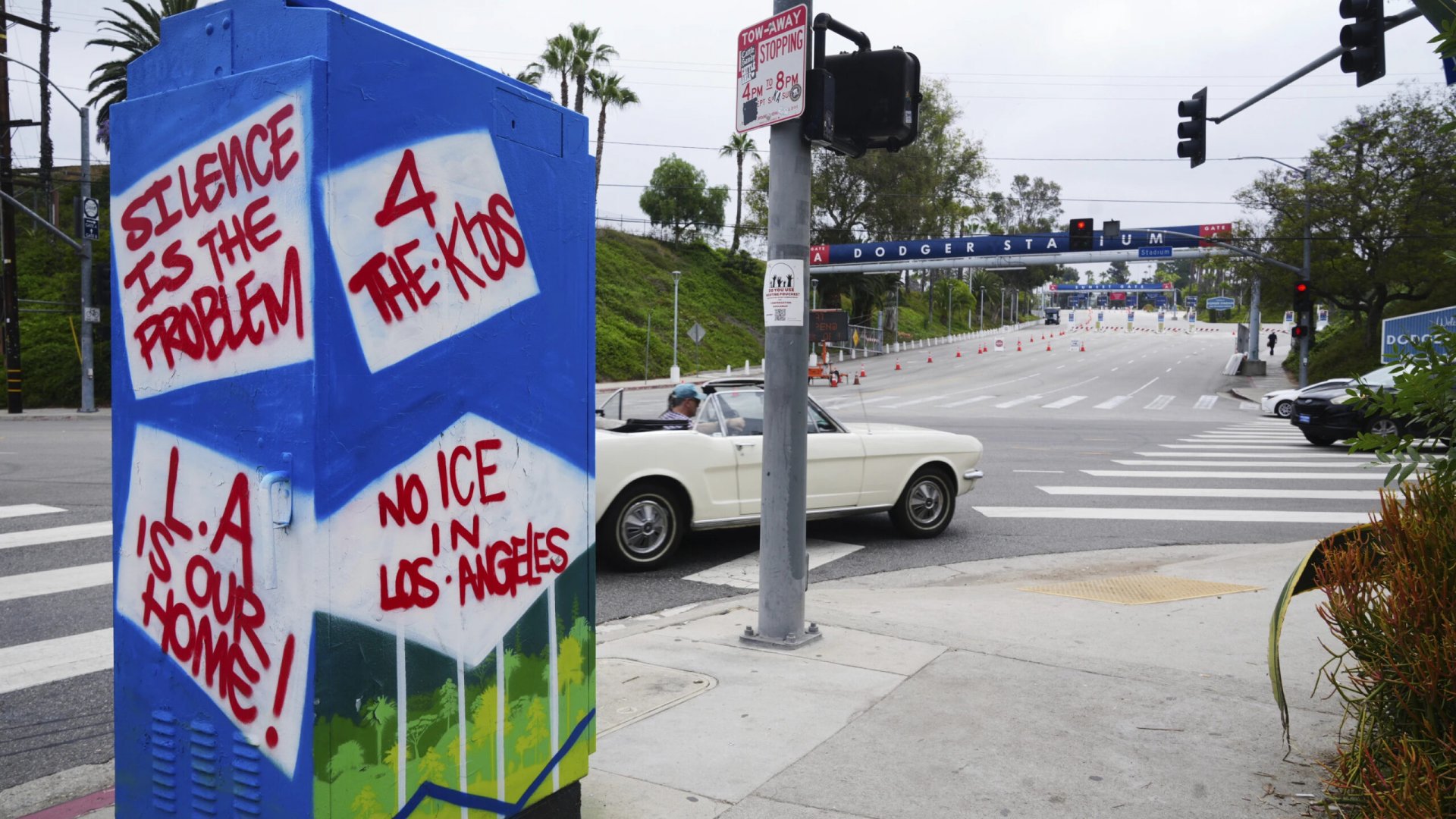 Dodgers apoyan con USD$1M a familias de inmigrantes afectadas