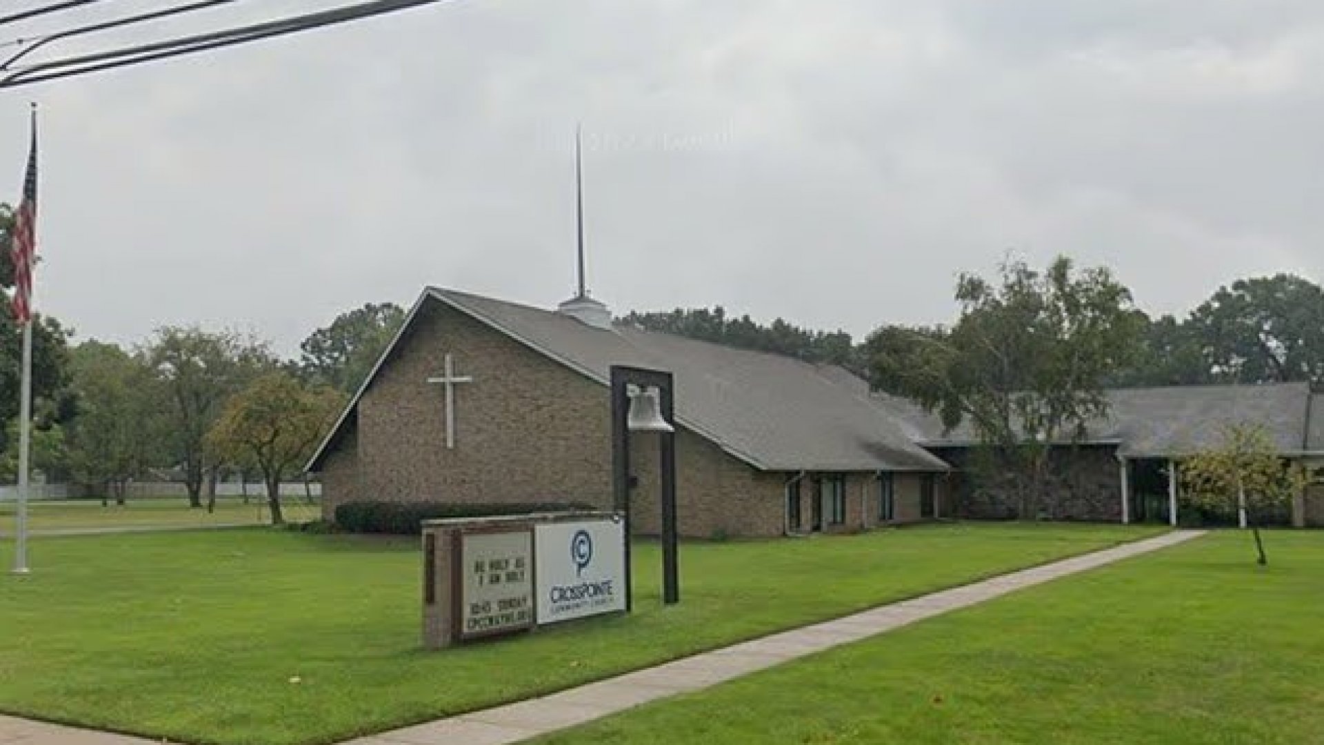 Guardia neutraliza atacante en iglesia de Michigan