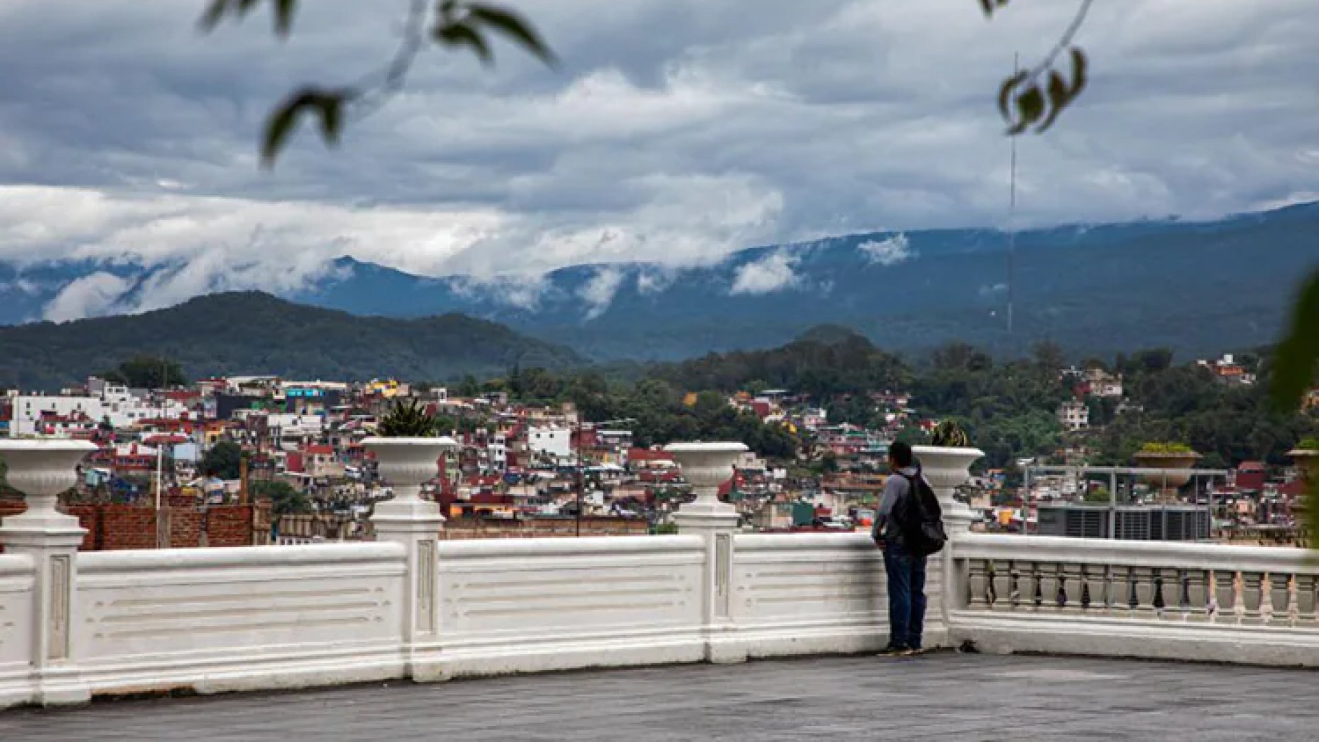 ¡No te confíes! Persisten en Xalapa condiciones para lluvias torrenciales
